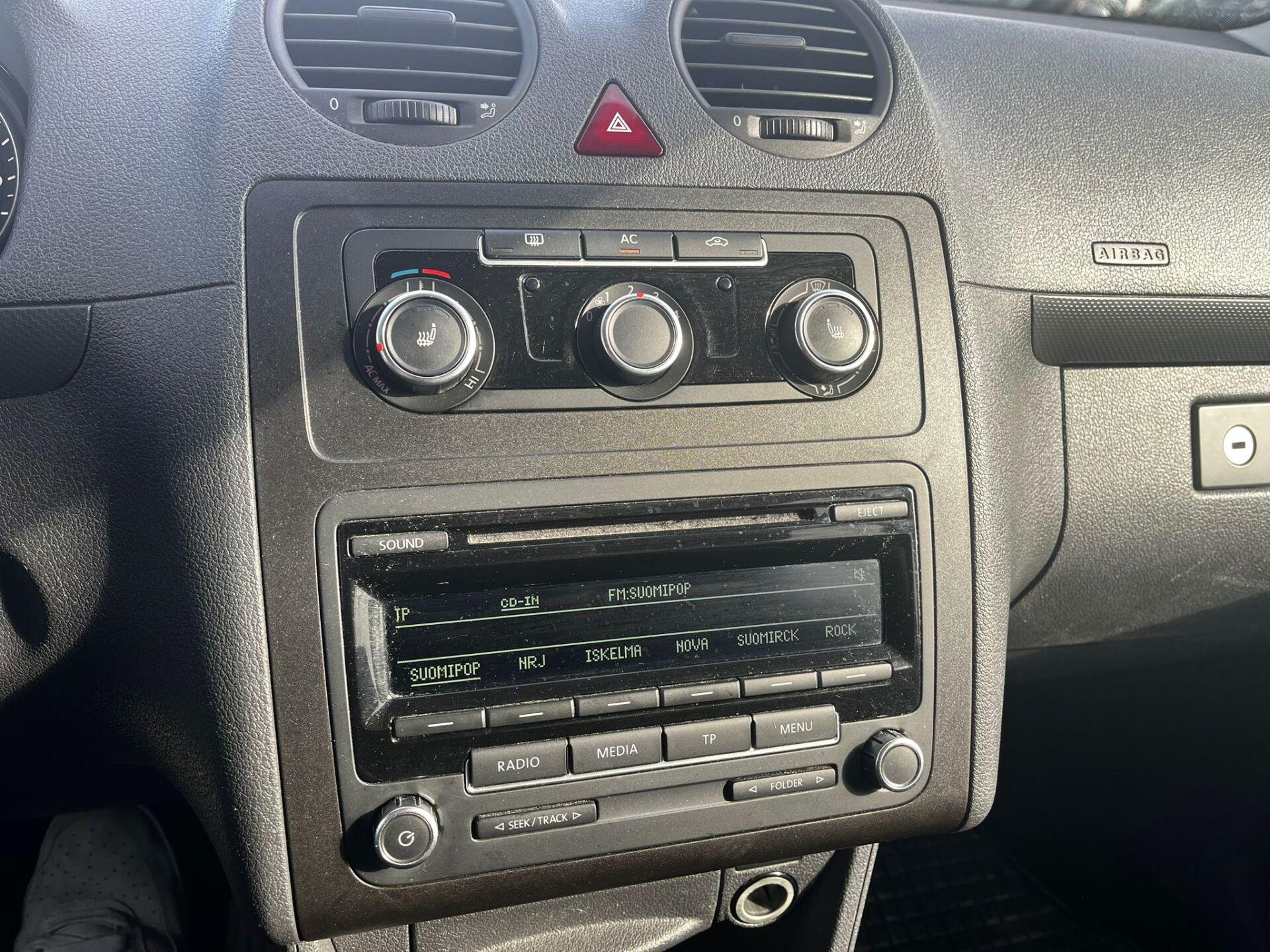 VOLKSWAGEN Caddy Maxi 2012