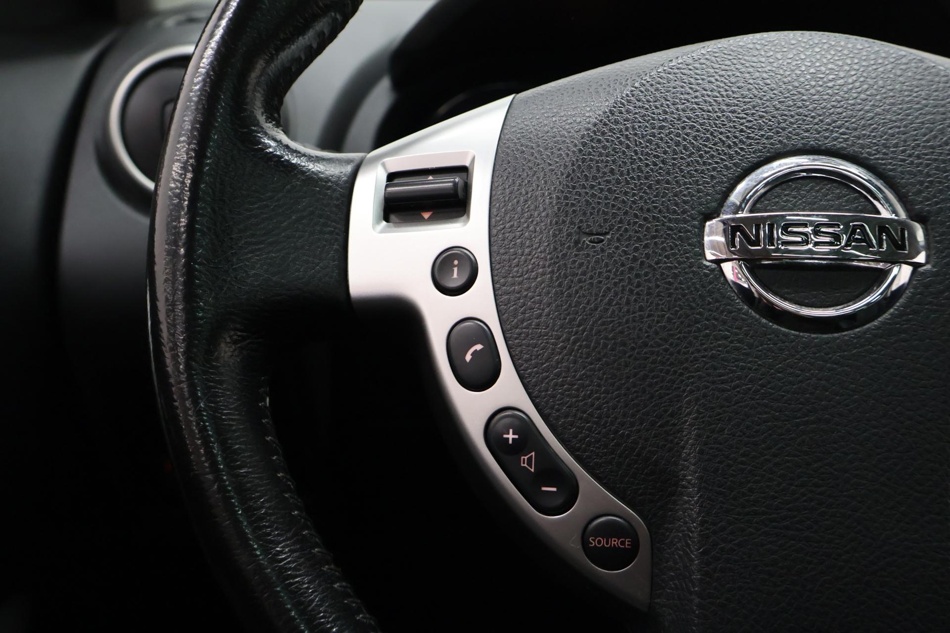 NISSAN Qashqai+2 2010