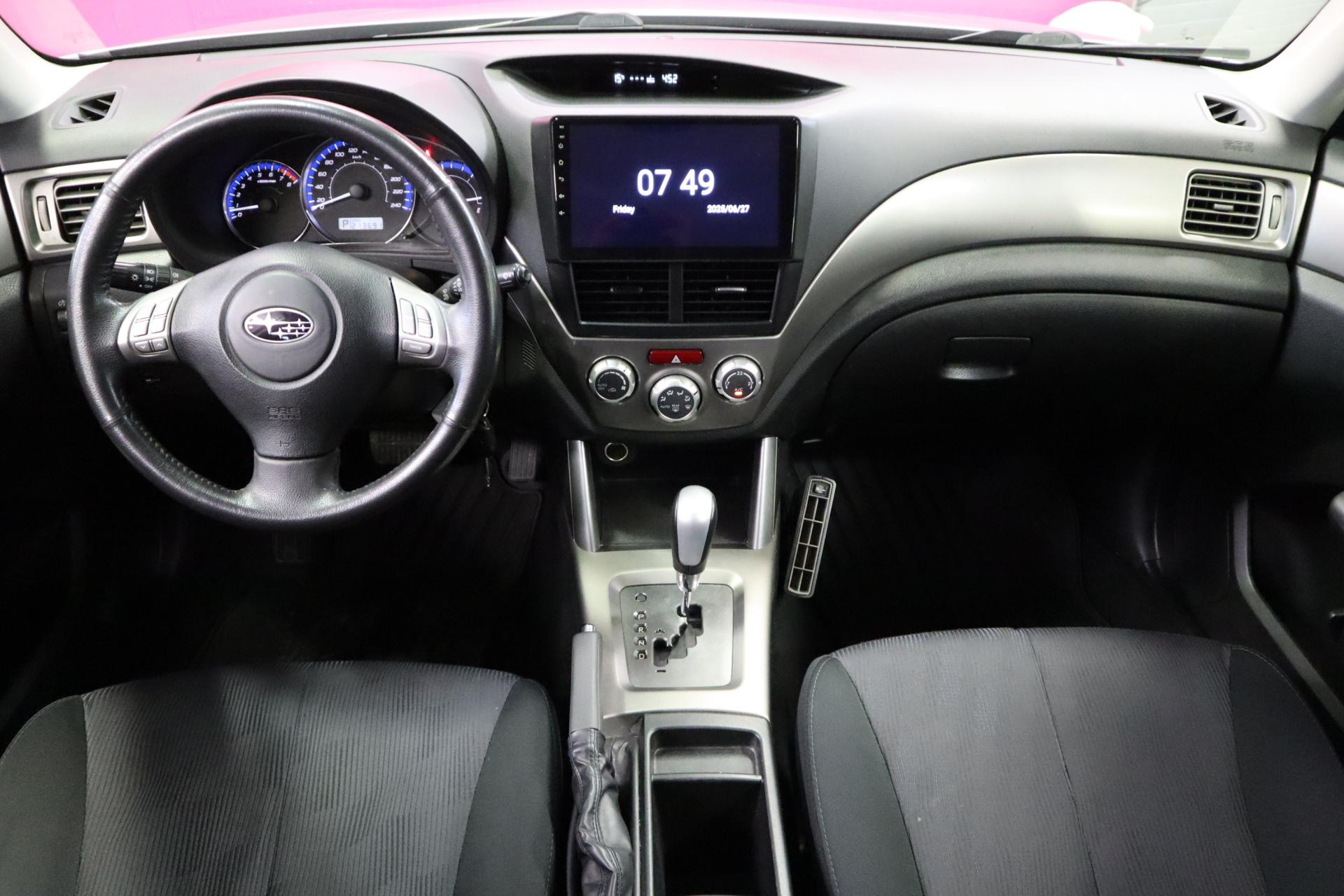 SUBARU Forester 2011