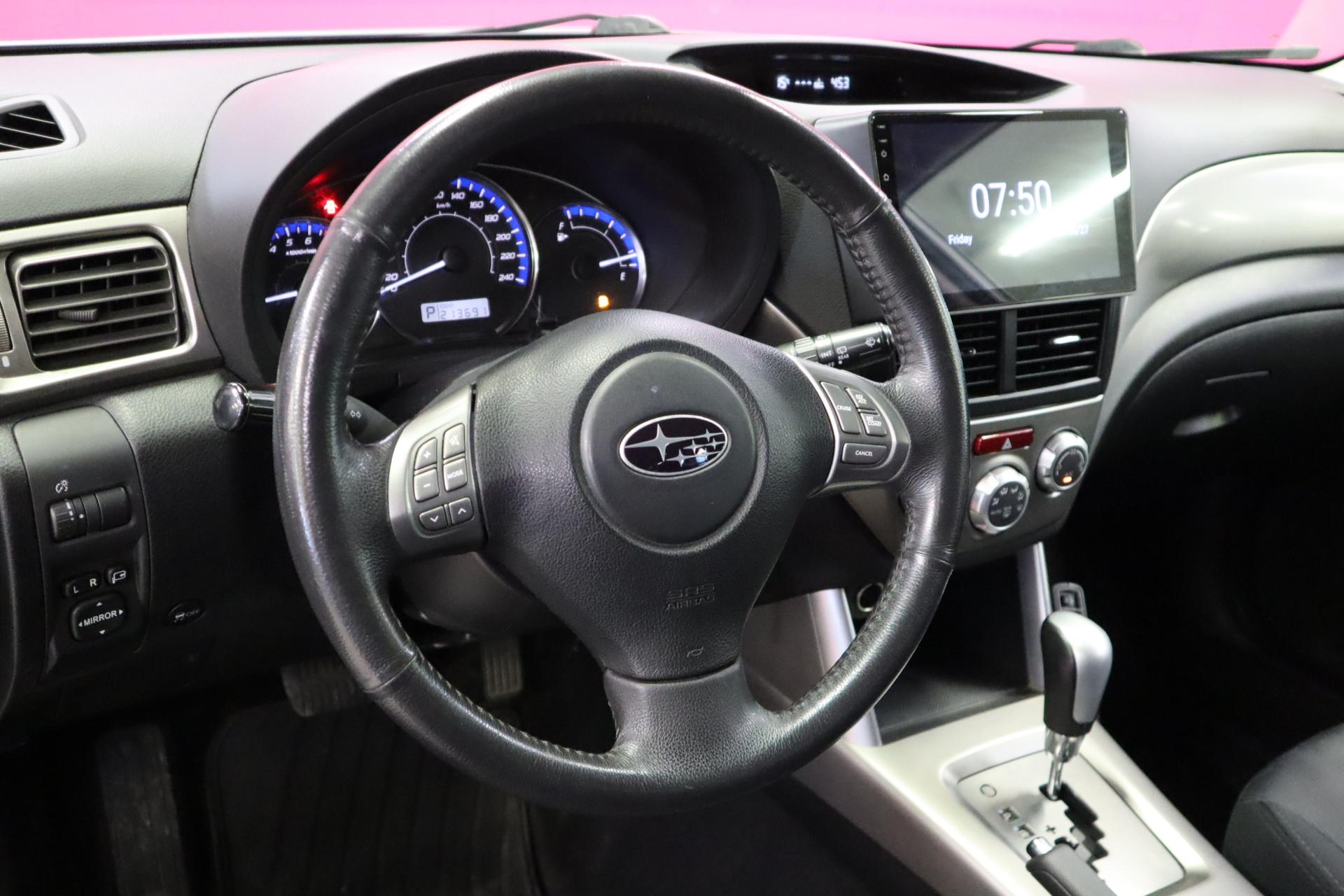 SUBARU Forester 2011