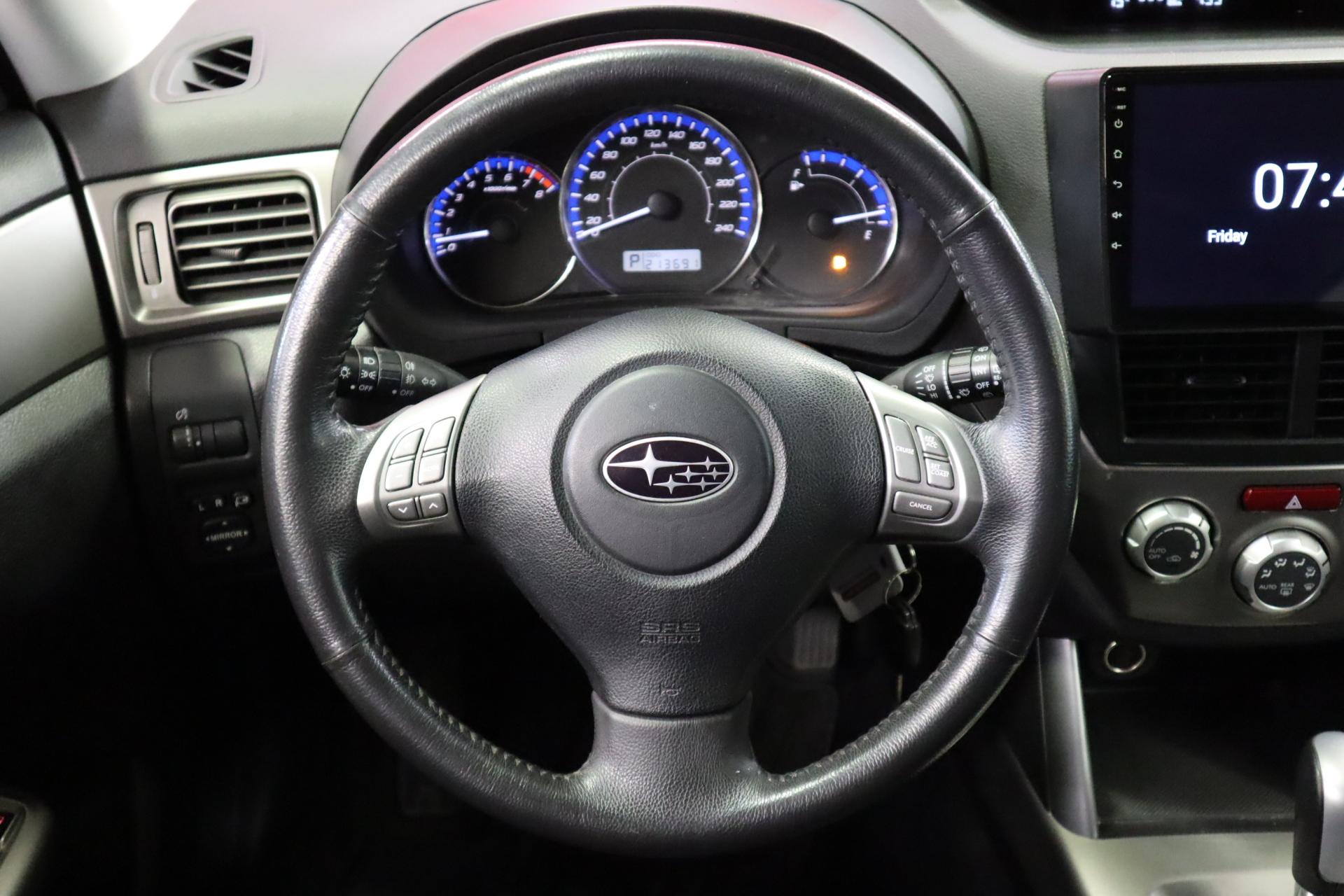 SUBARU Forester 2011