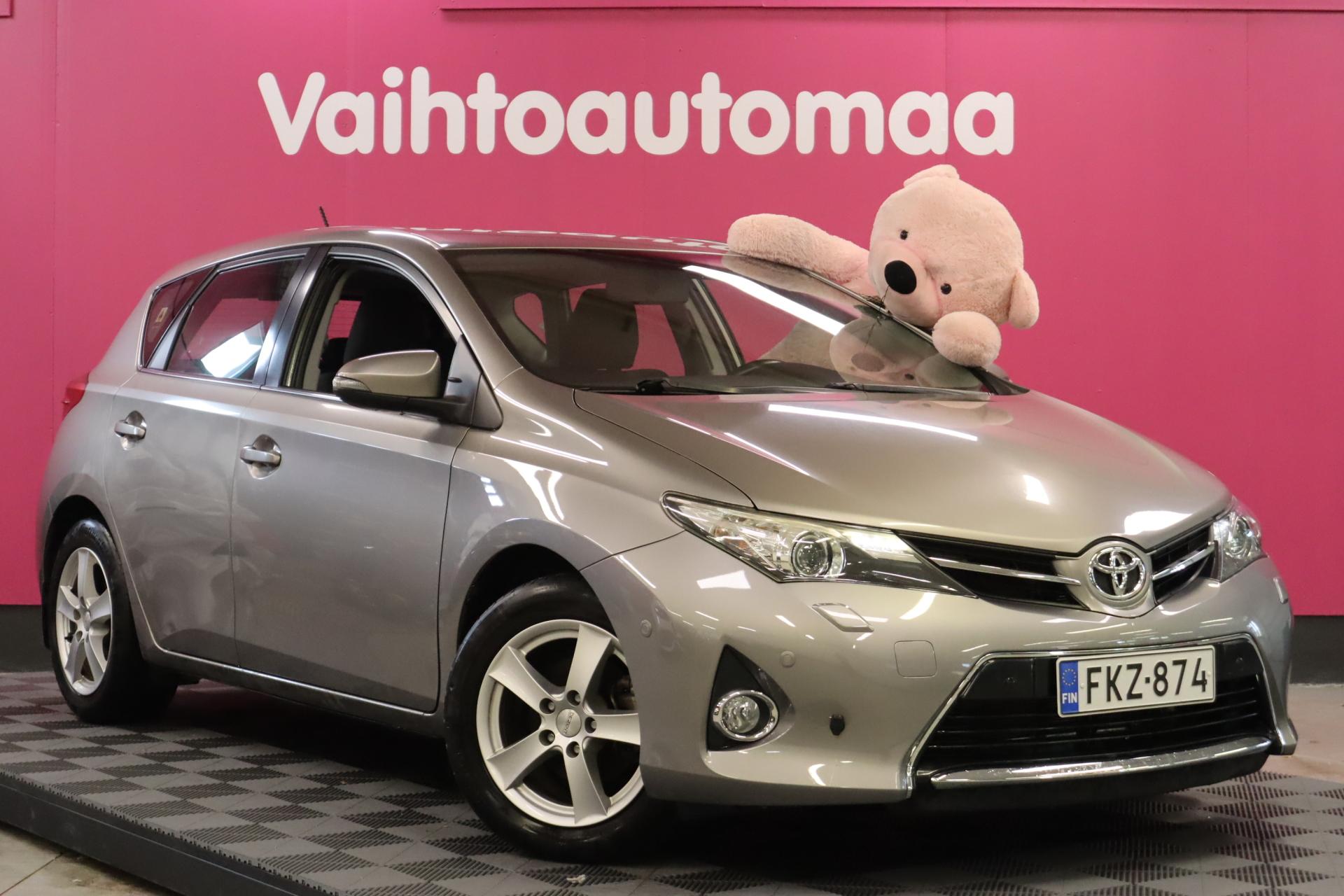 TOYOTA Auris 2013