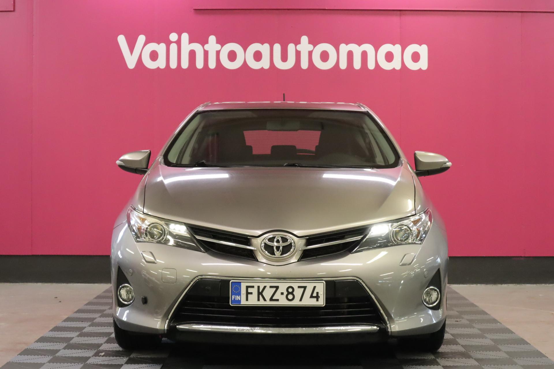 TOYOTA Auris 2013