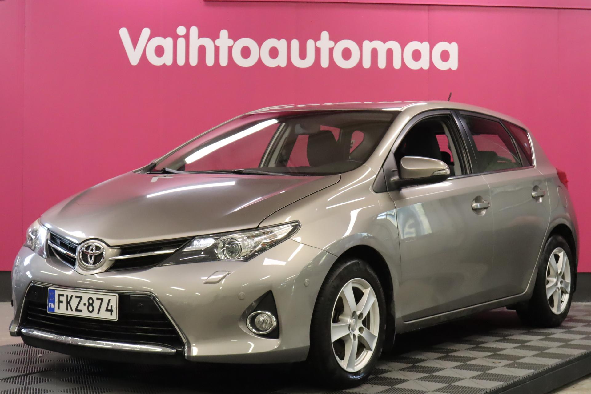 TOYOTA Auris 2013