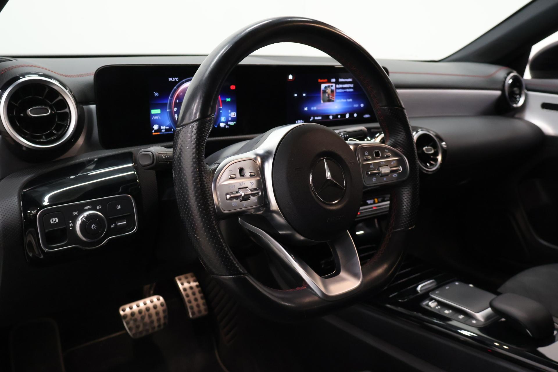 MERCEDES-BENZ CLA 2021
