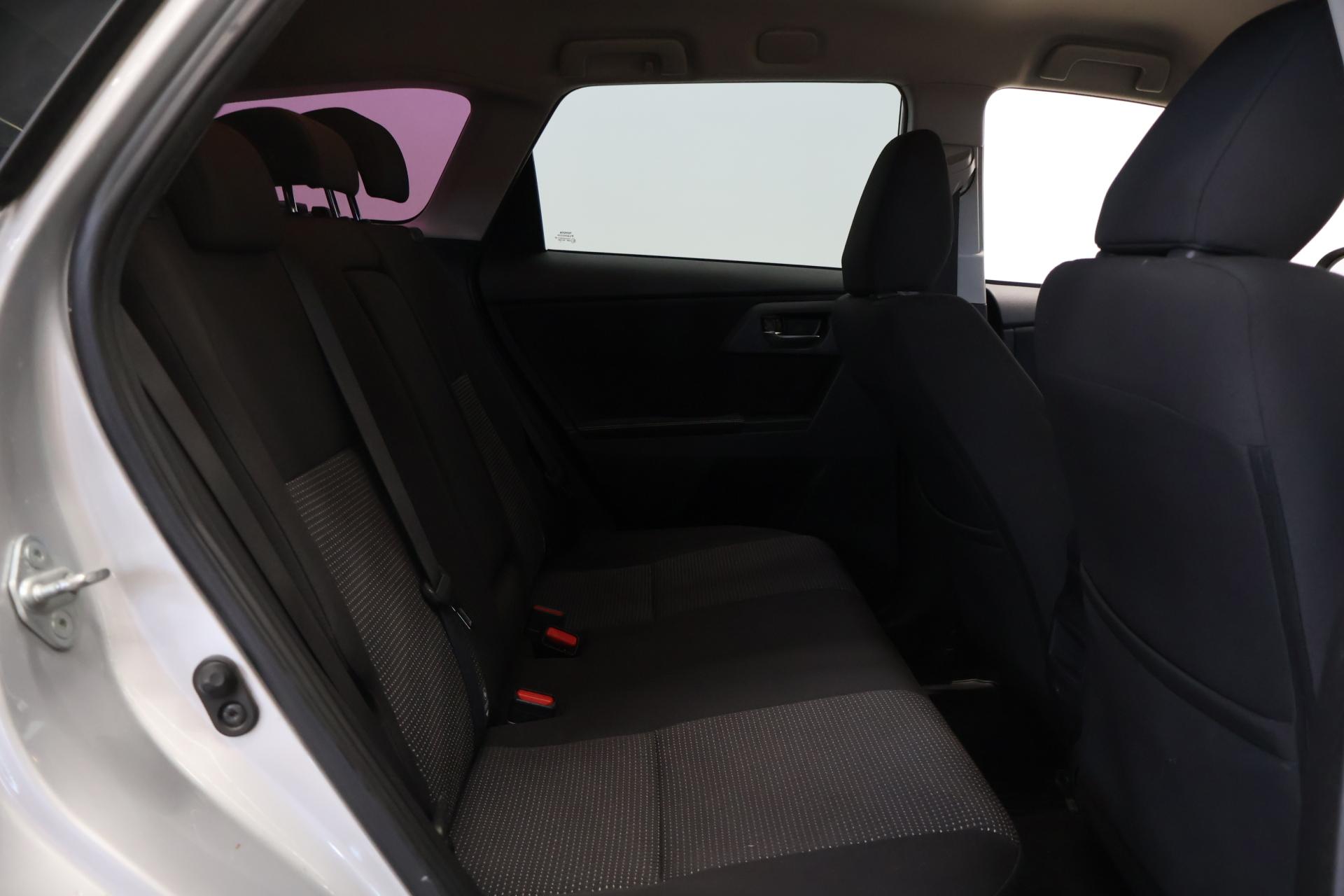 TOYOTA Auris 2013