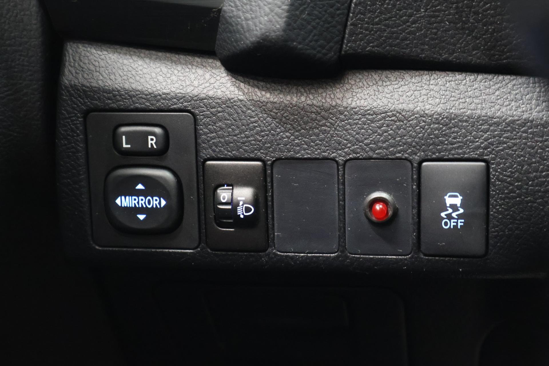 TOYOTA Auris 2013