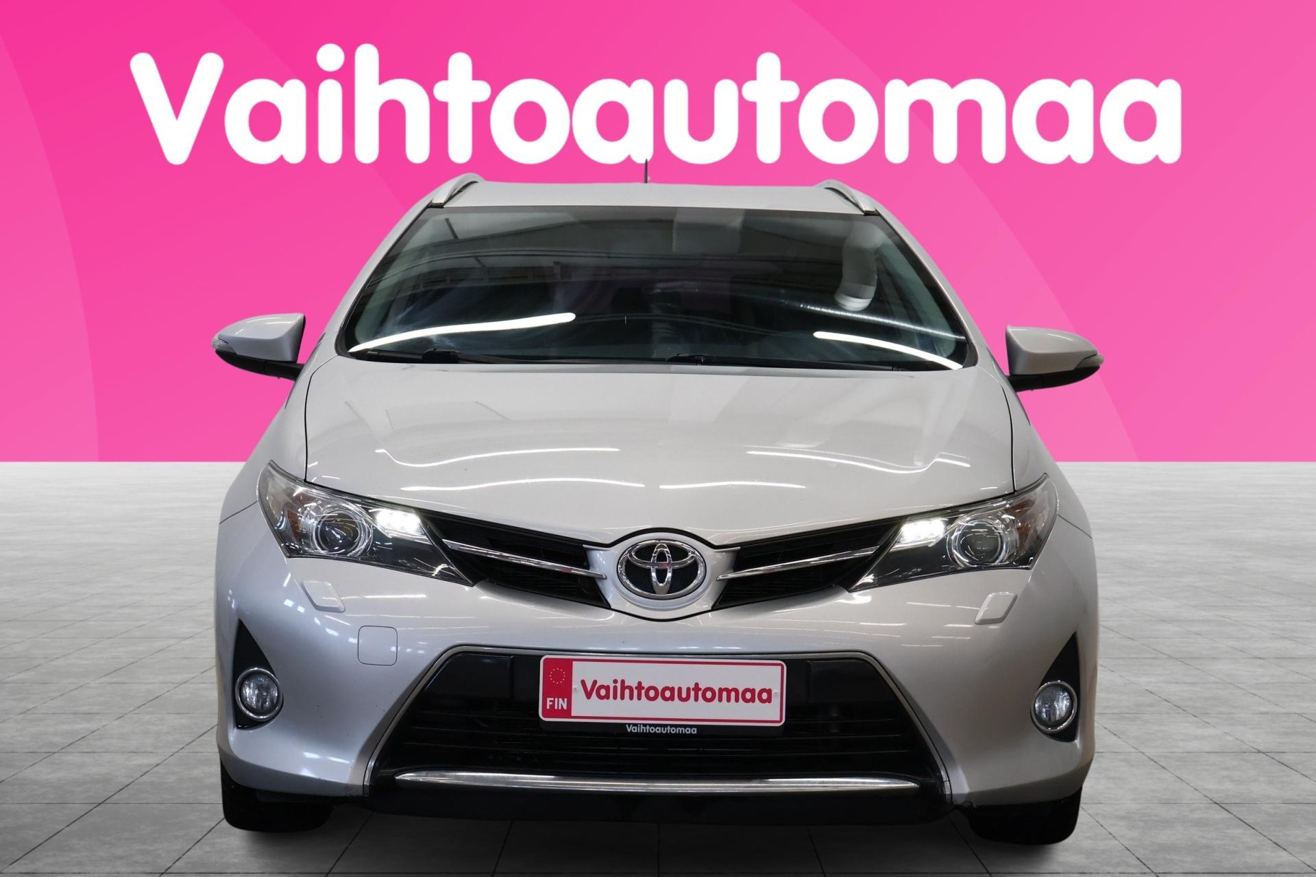 TOYOTA Auris 2013