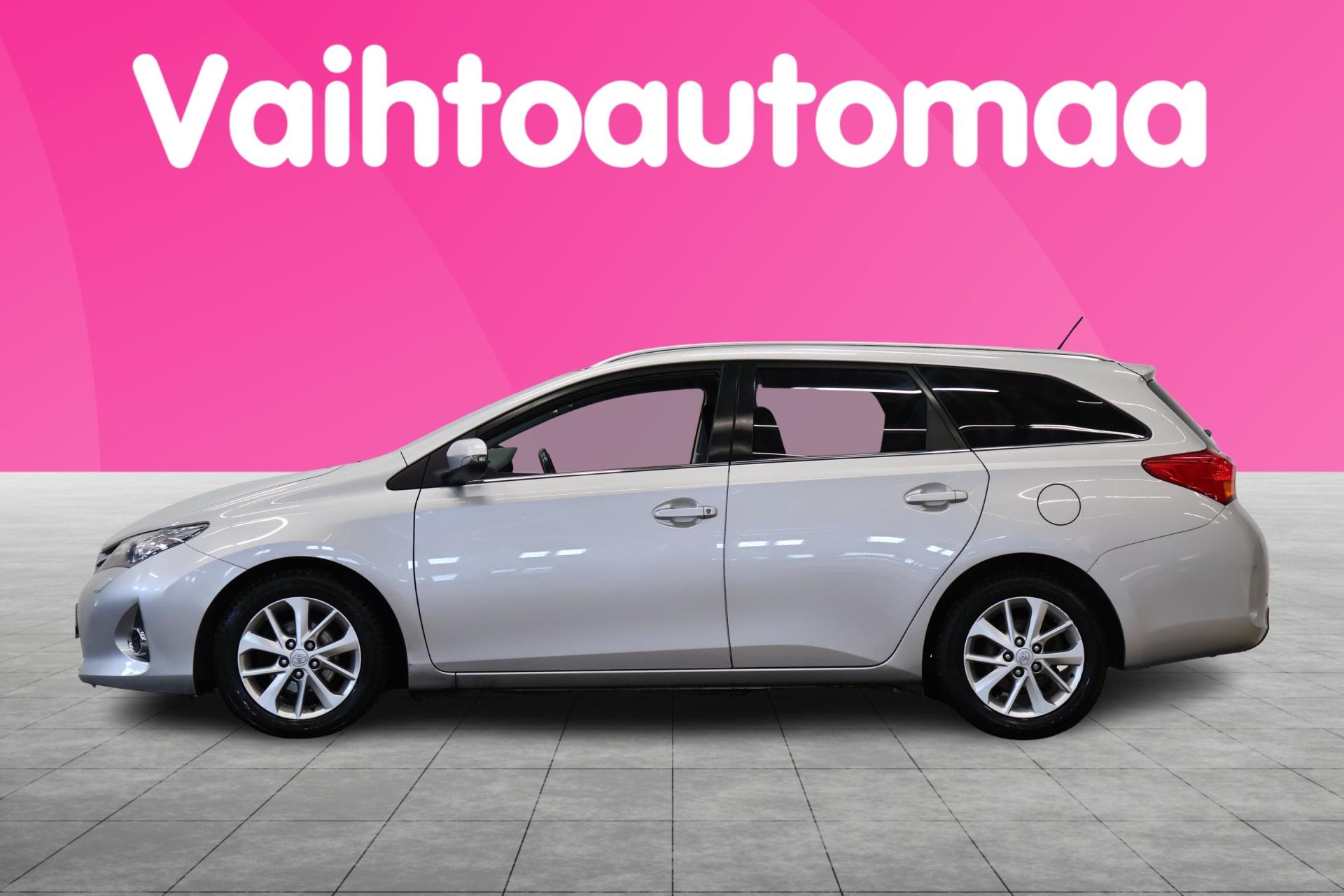 TOYOTA Auris 2013