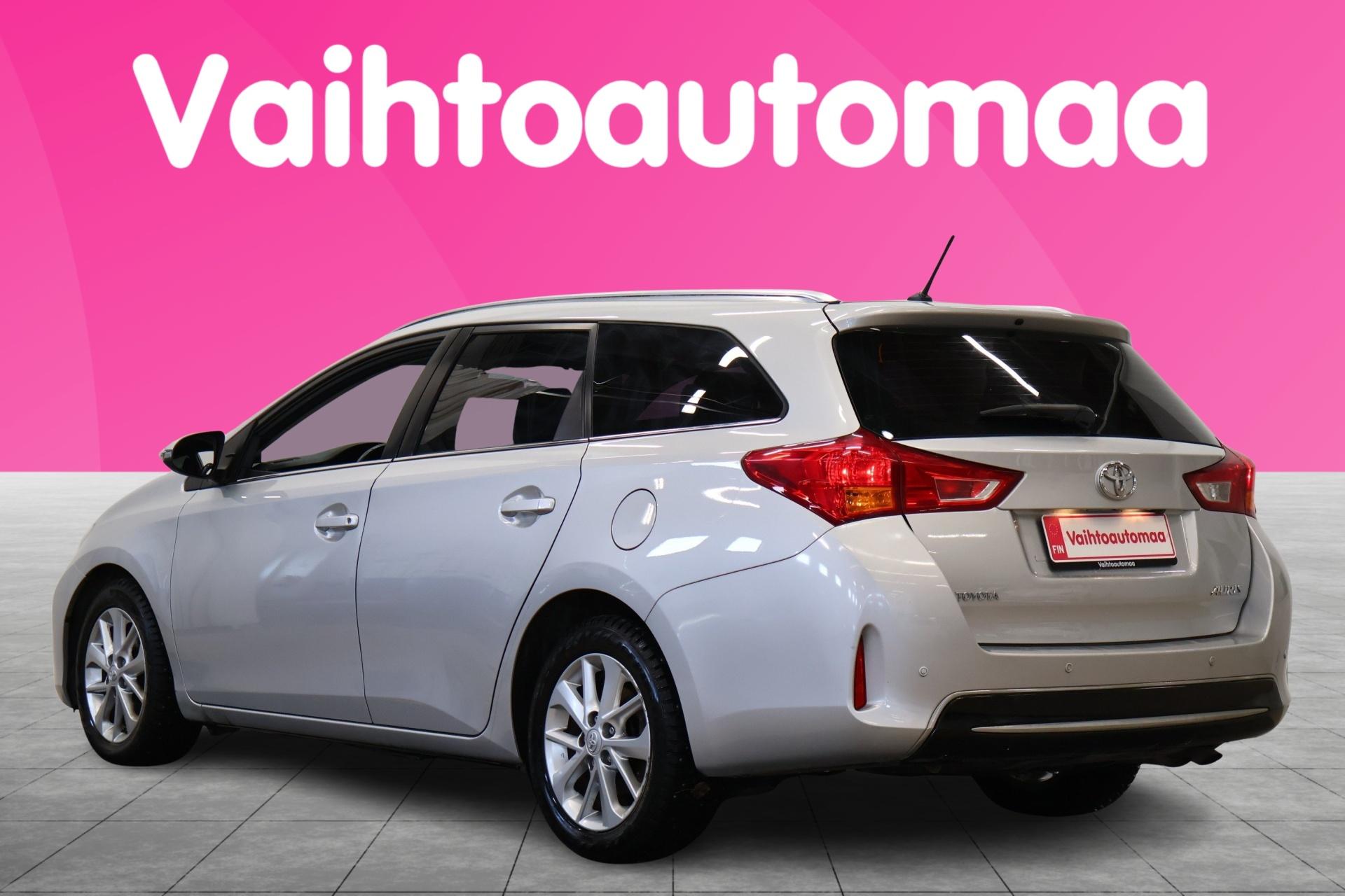 TOYOTA Auris 2013