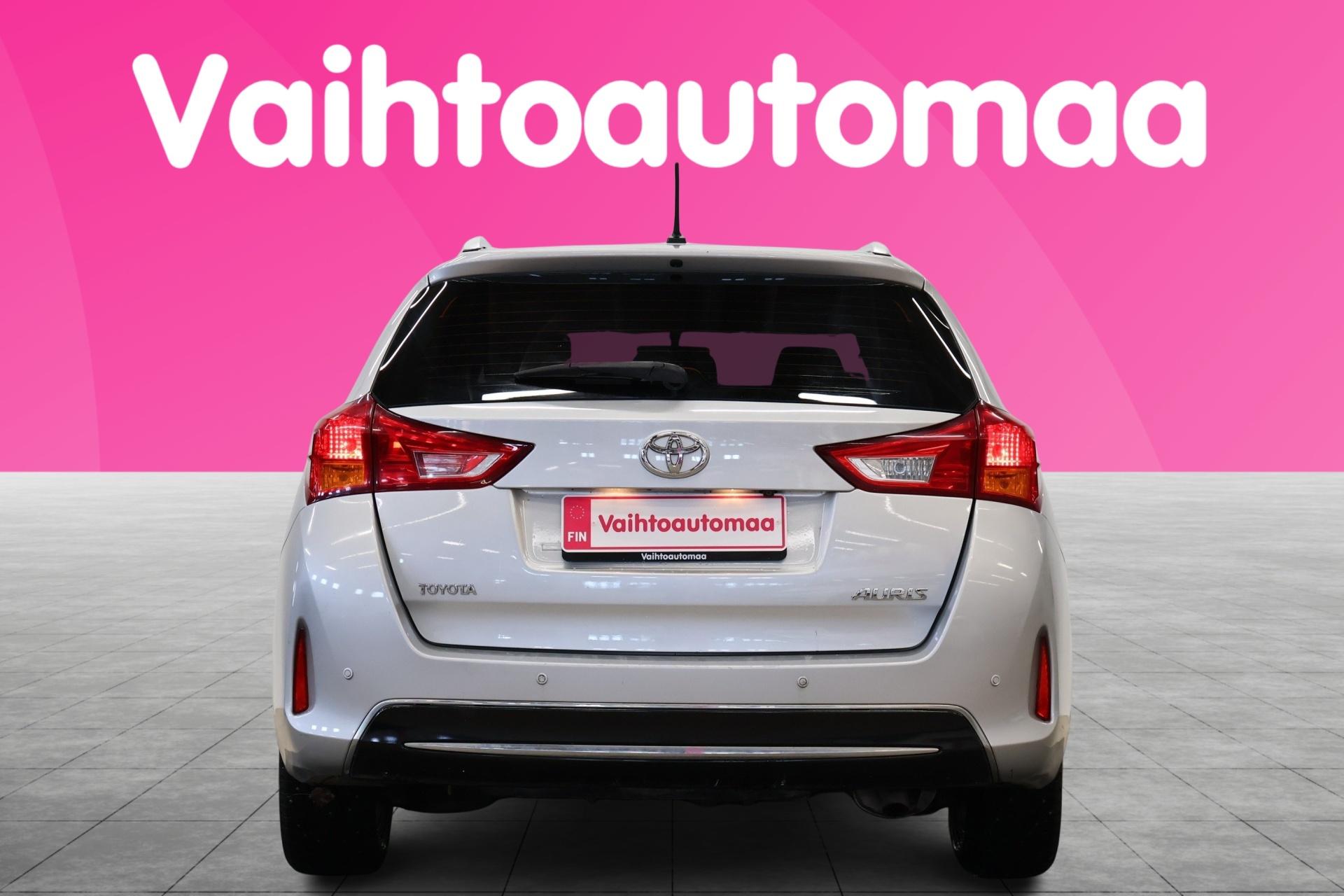 TOYOTA Auris 2013