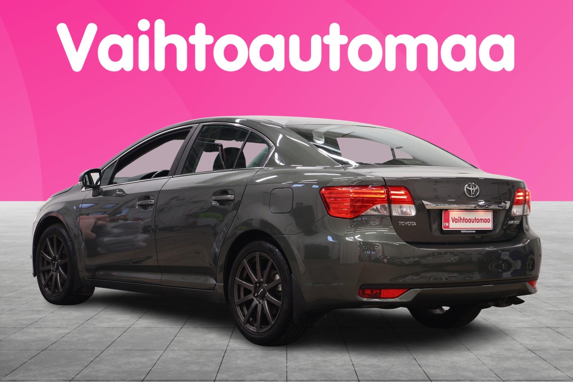 TOYOTA Avensis 2012