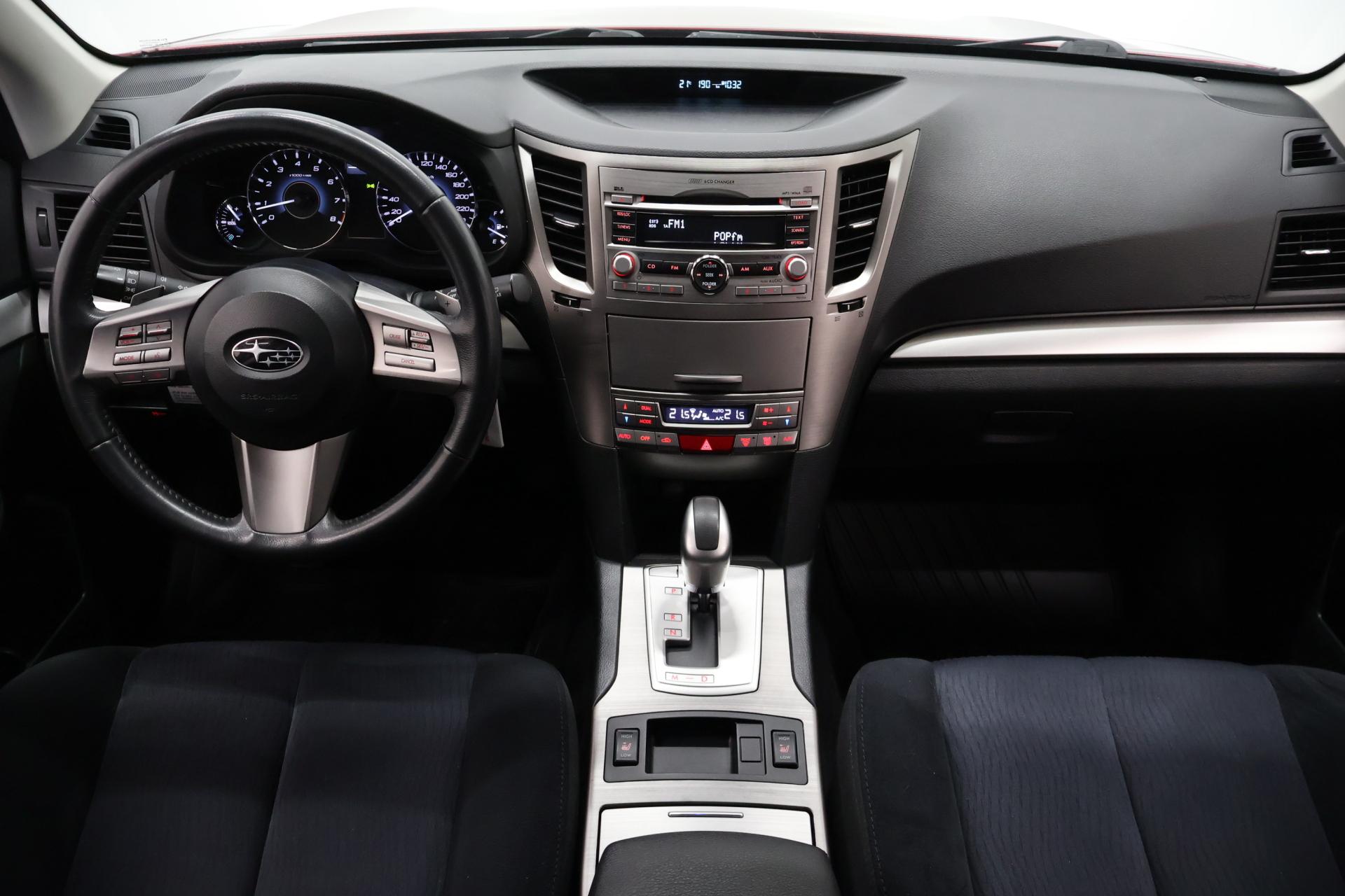 SUBARU Outback 2011