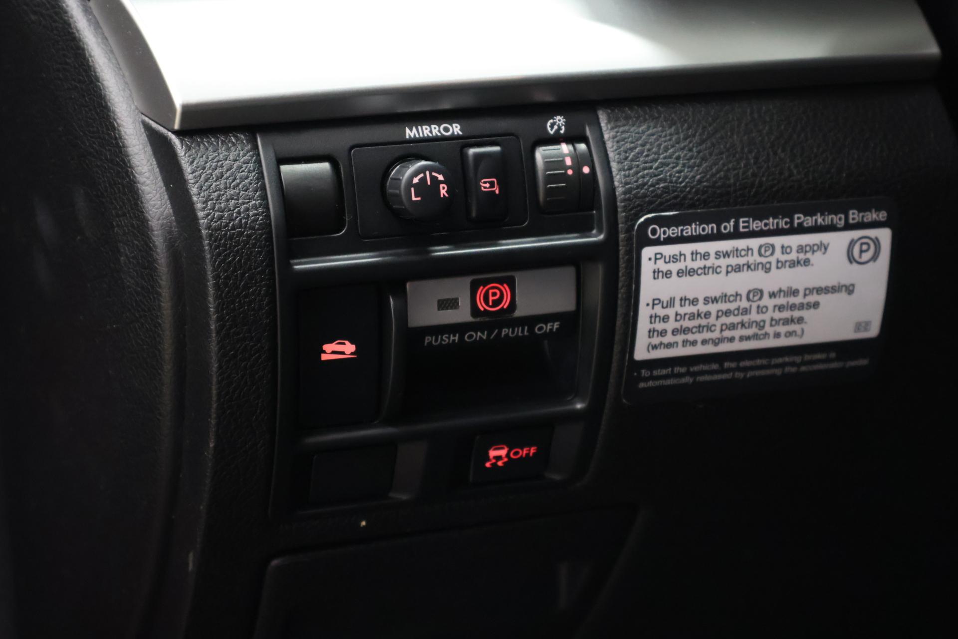 SUBARU Outback 2011