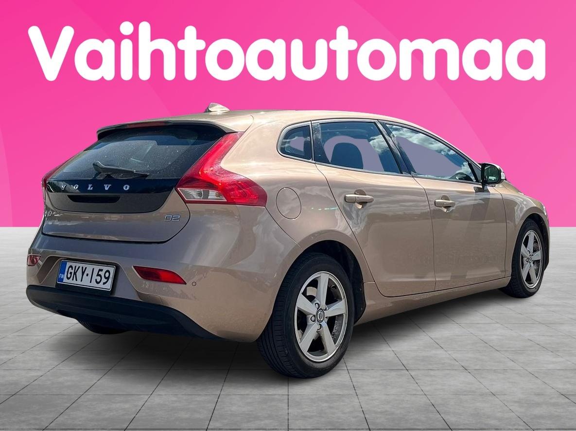 VOLVO V40 2014