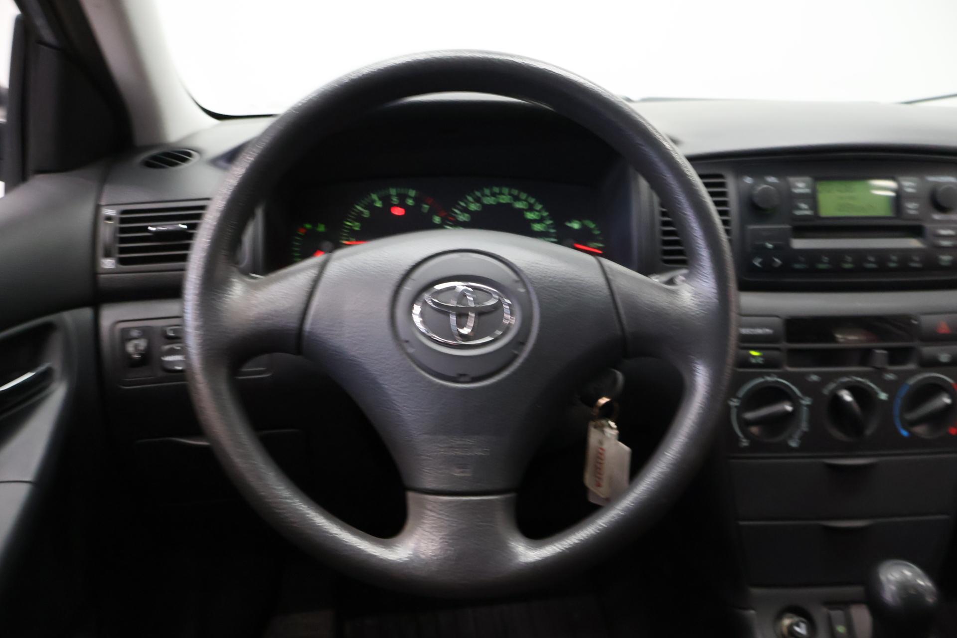 TOYOTA Corolla 2004