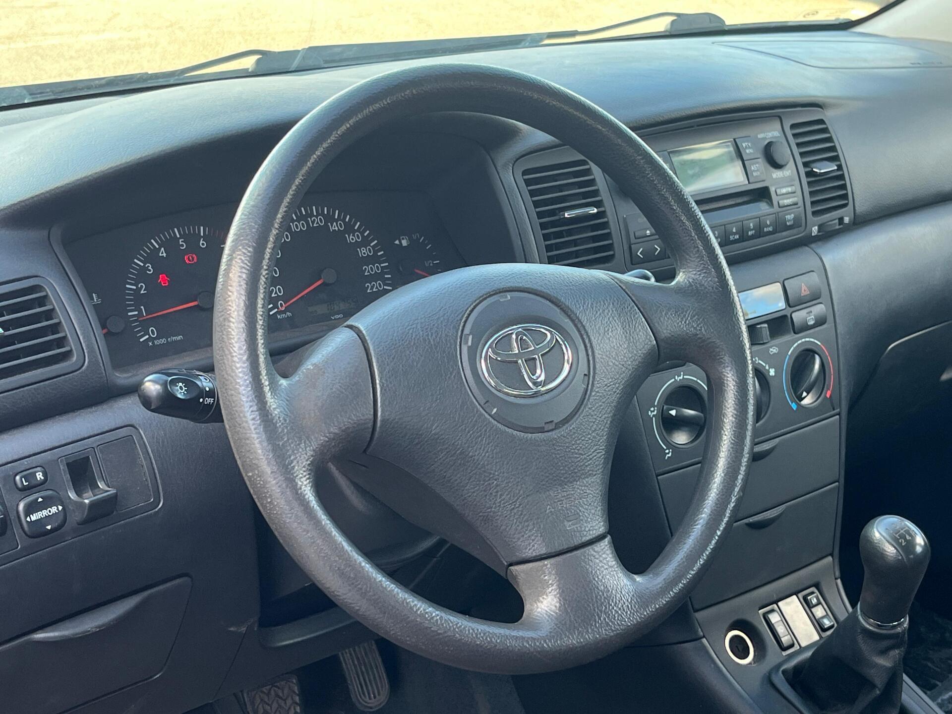 TOYOTA Corolla 2004