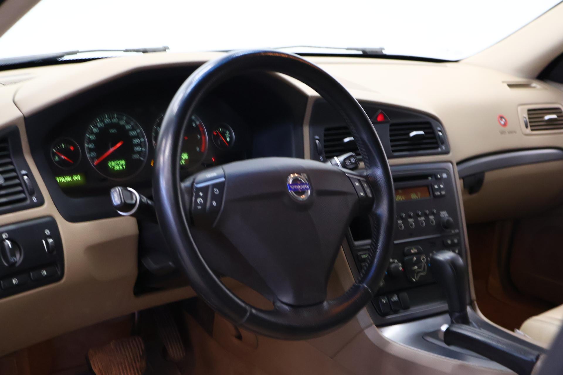 VOLVO V70 2008
