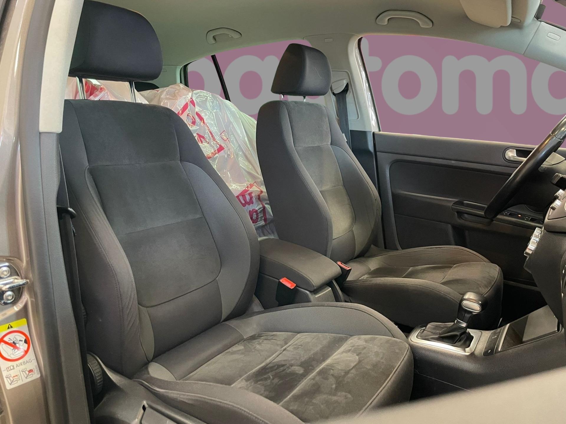 VOLKSWAGEN Golf Plus 2010