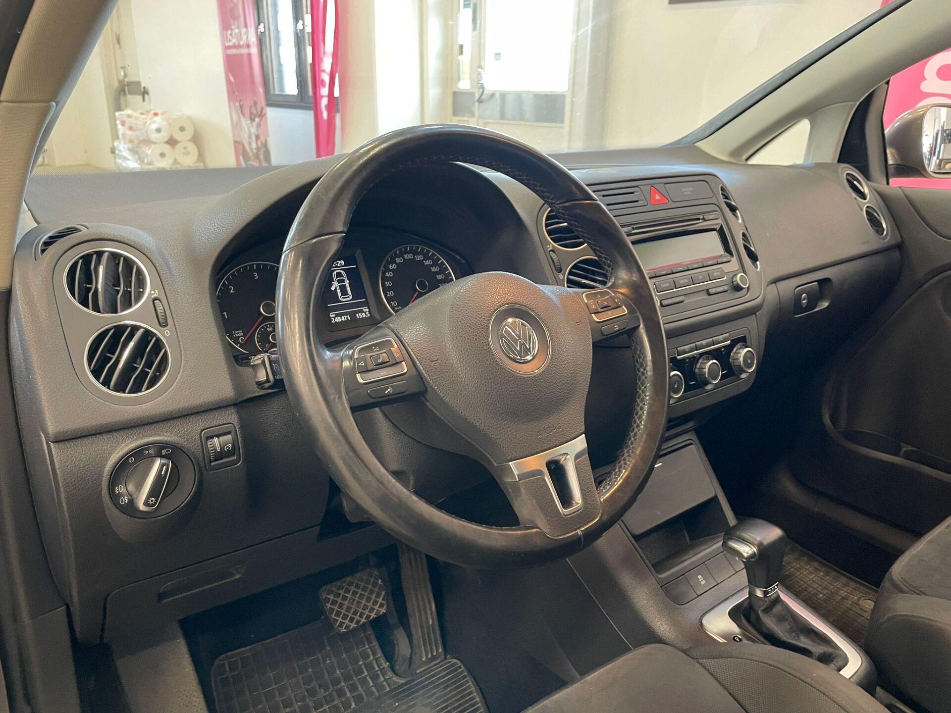 VOLKSWAGEN Golf Plus 2010
