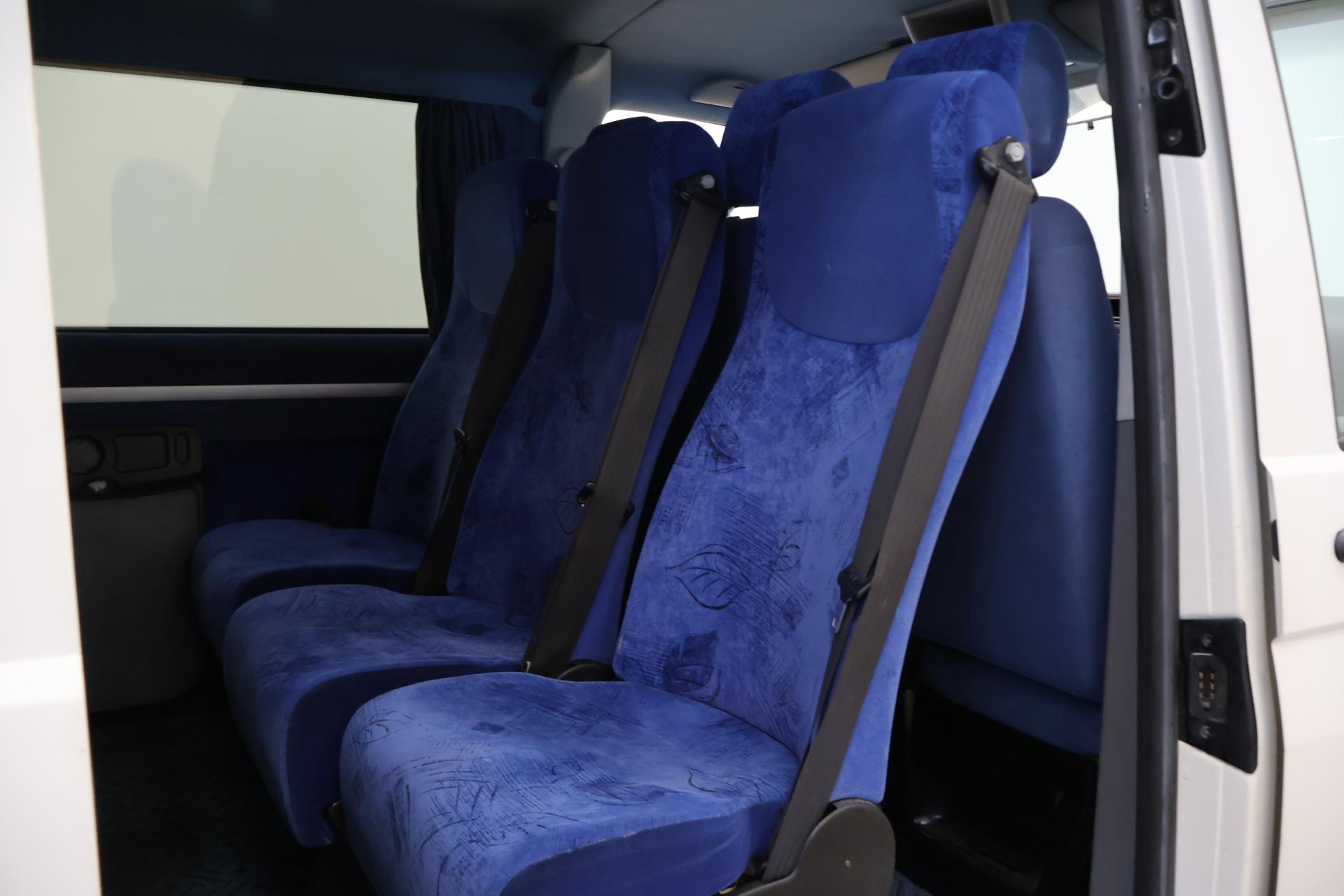 VOLKSWAGEN Transporter 2009