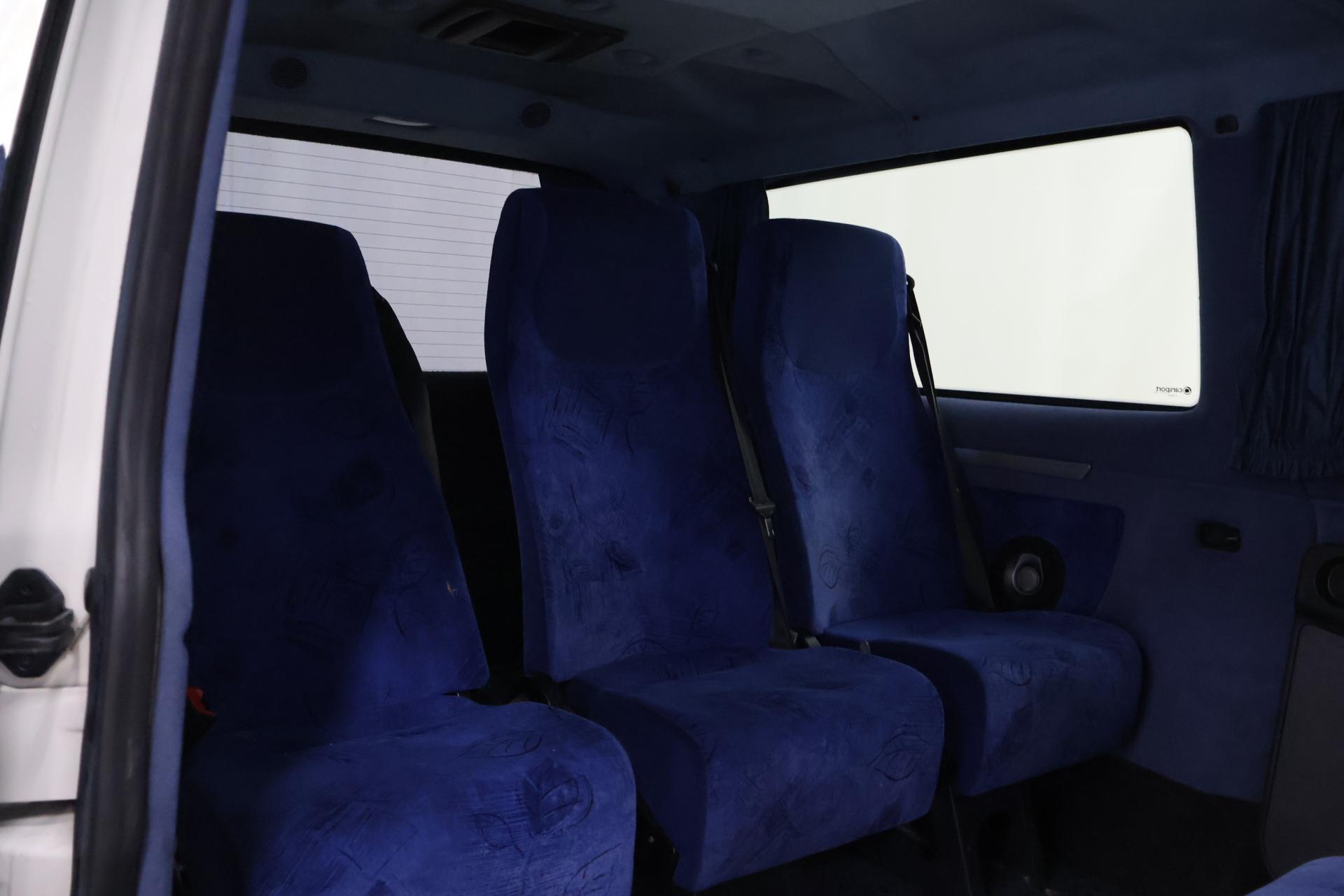 VOLKSWAGEN Transporter 2009