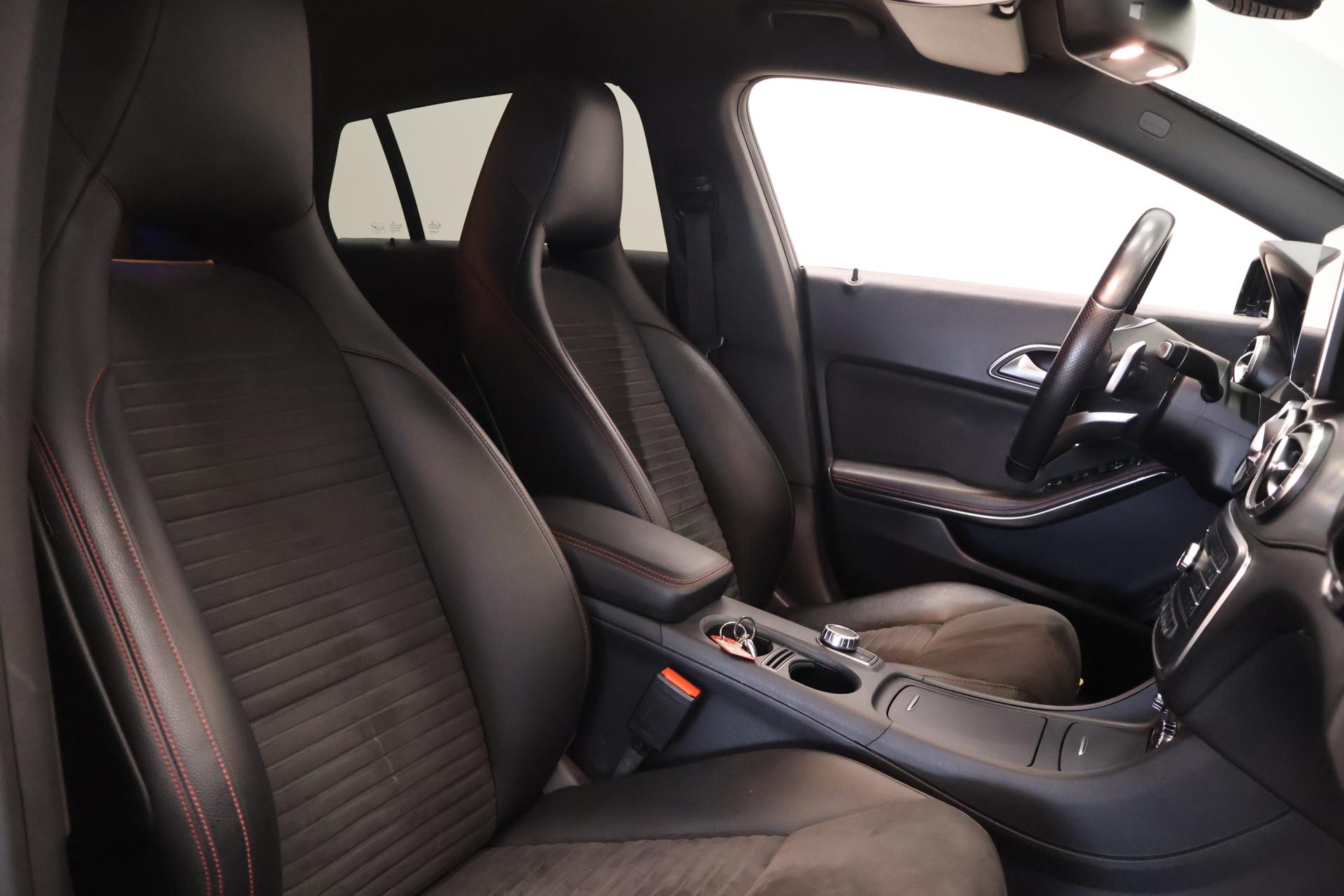 MERCEDES-BENZ CLA 2015