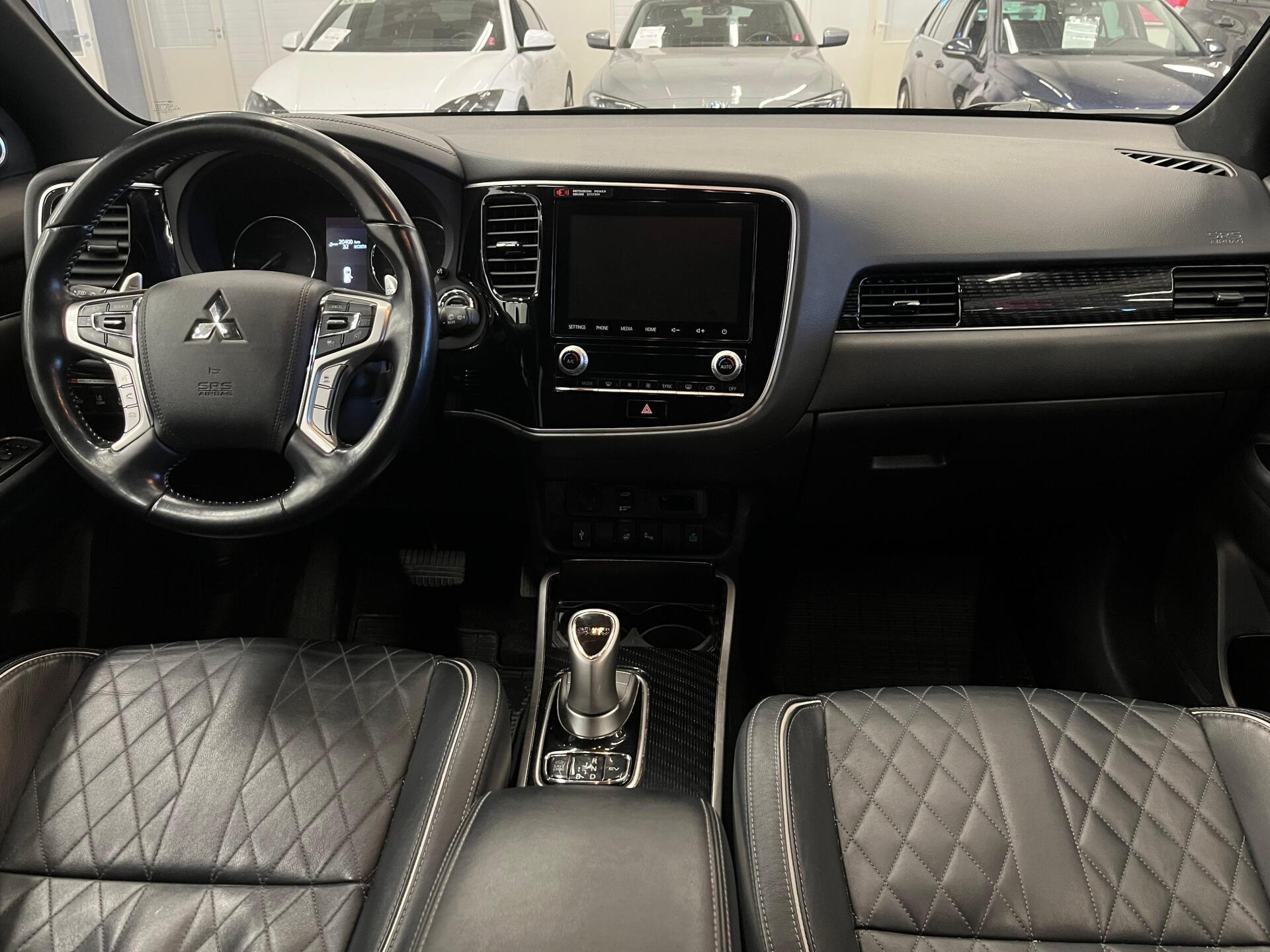 MITSUBISHI Outlander PHEV 2021