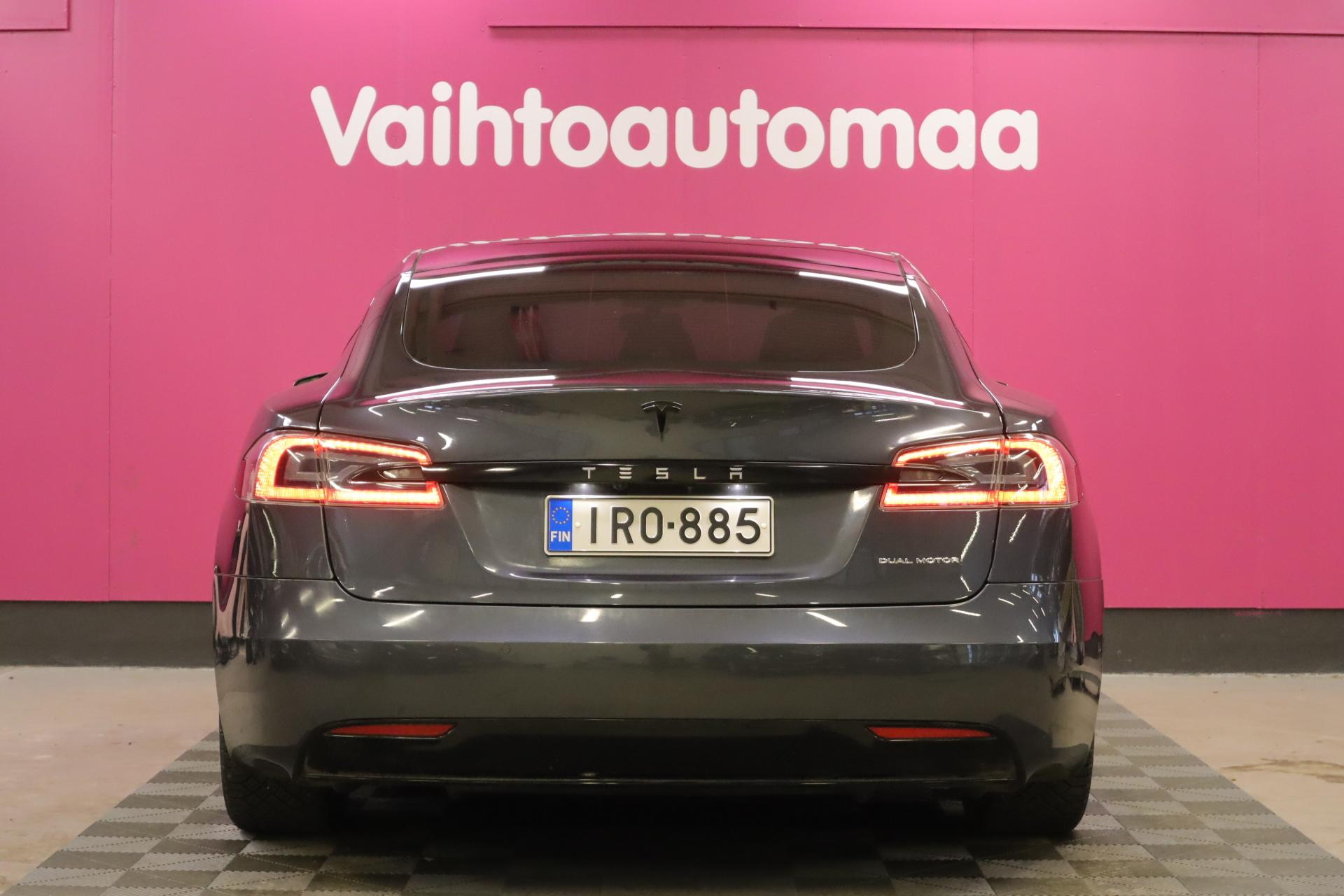 TESLA Model S 2019