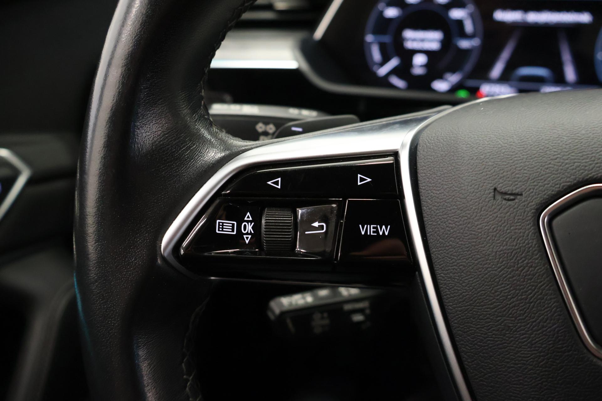 AUDI Q8 e-tron 13