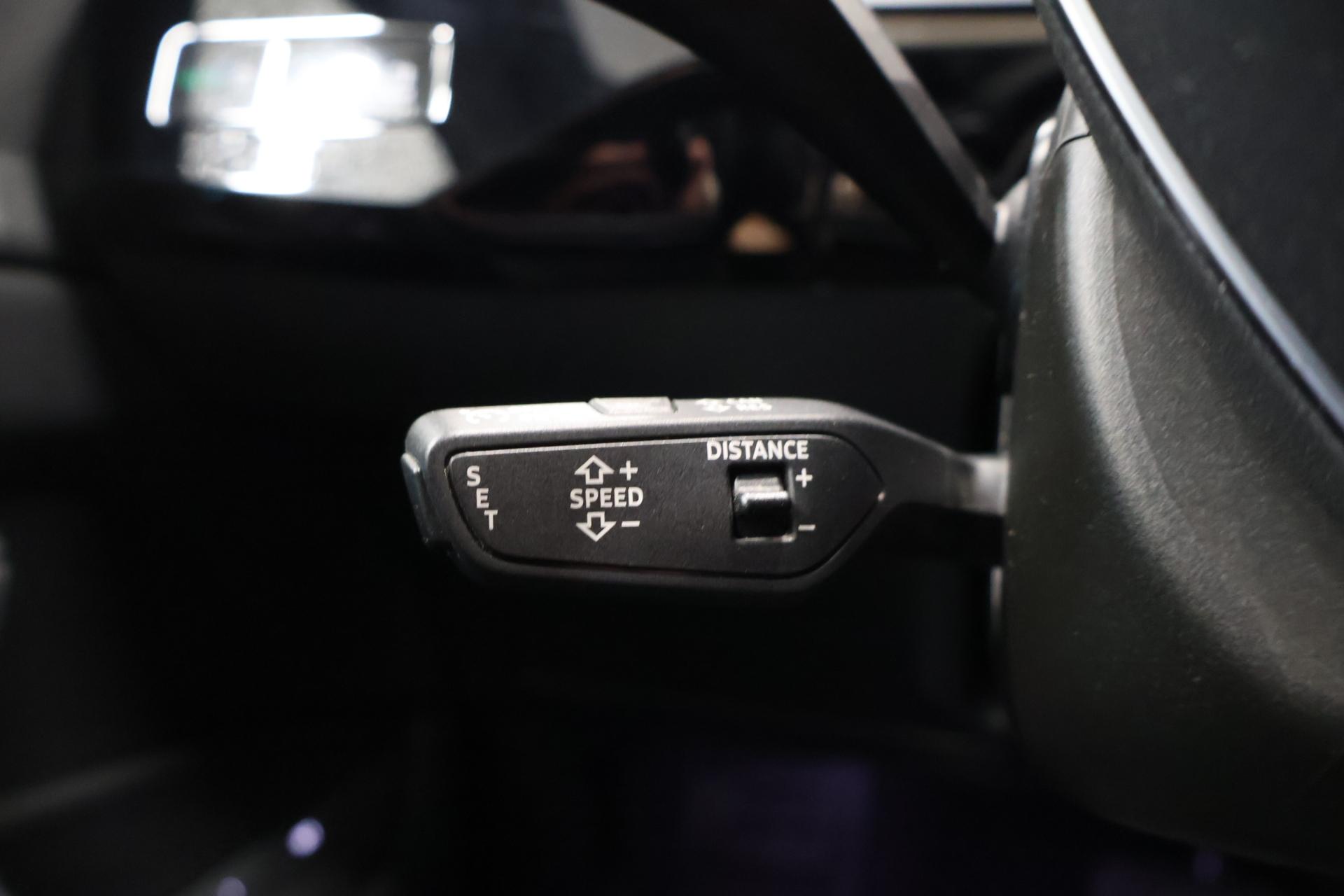 AUDI Q8 e-tron 15