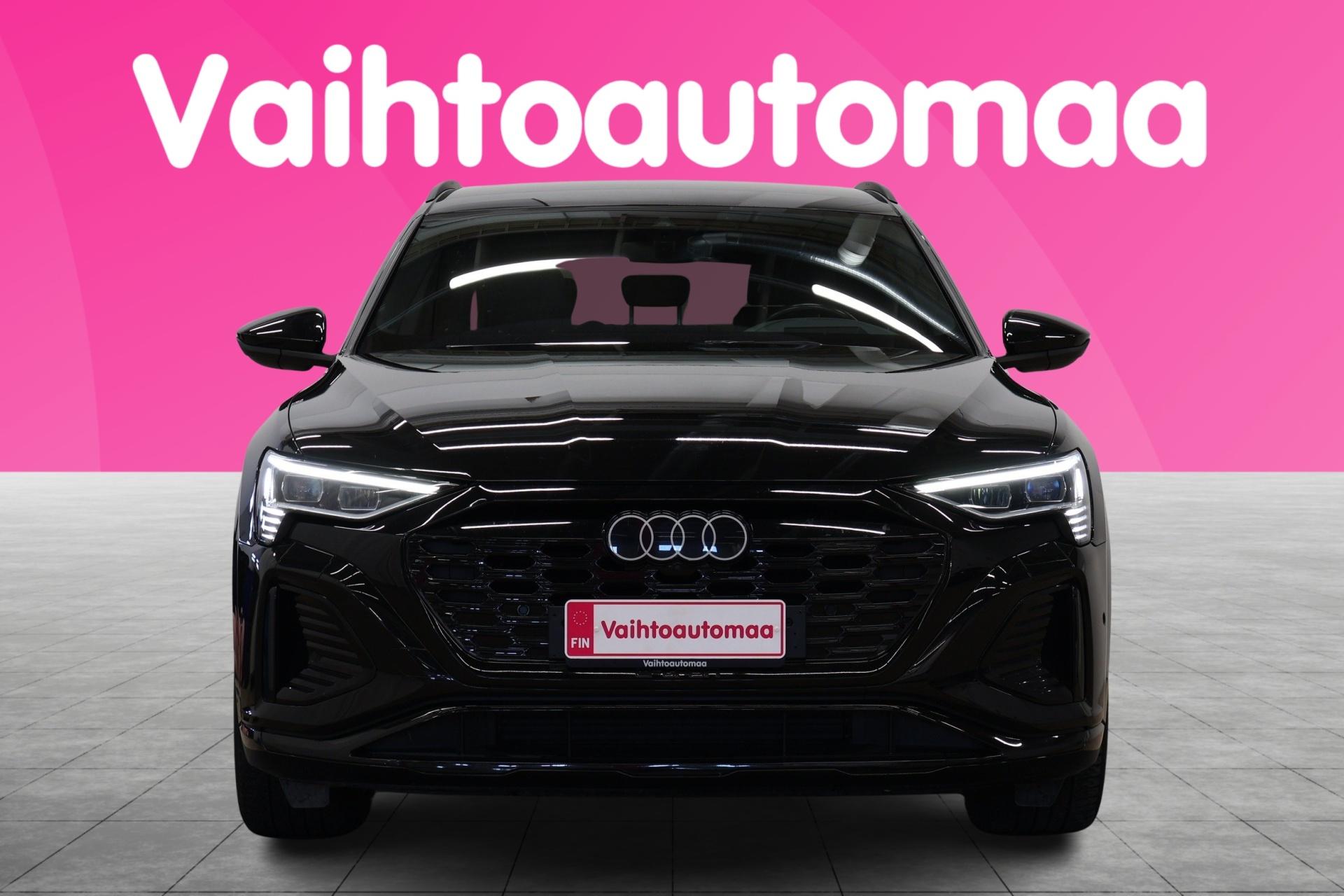 AUDI Q8 e-tron 2