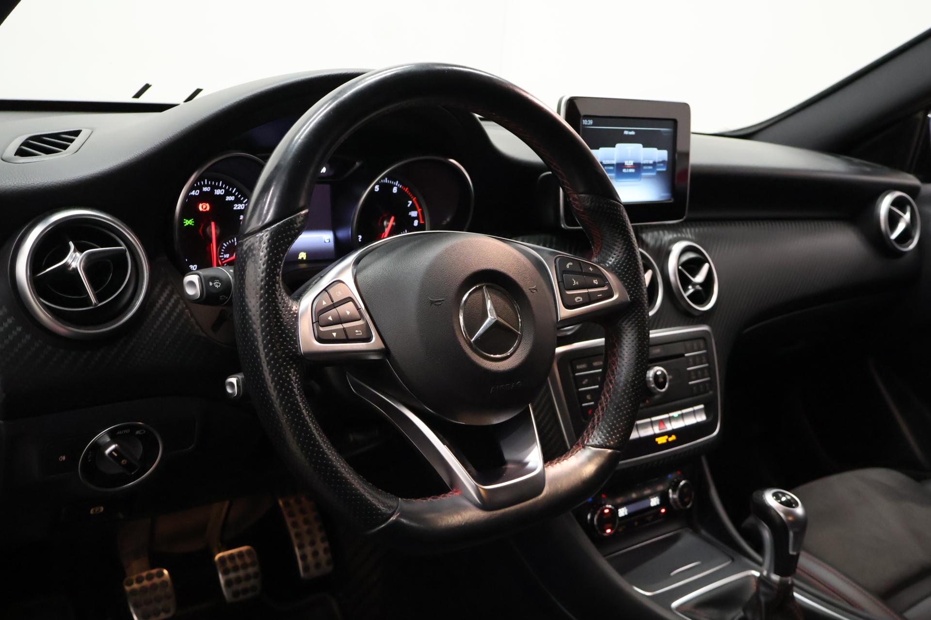 MERCEDES-BENZ A 10