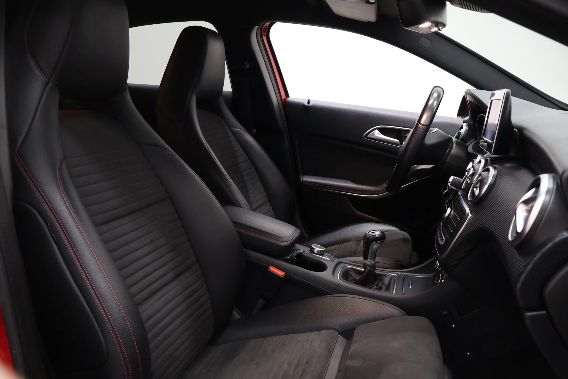 MERCEDES-BENZ A 8