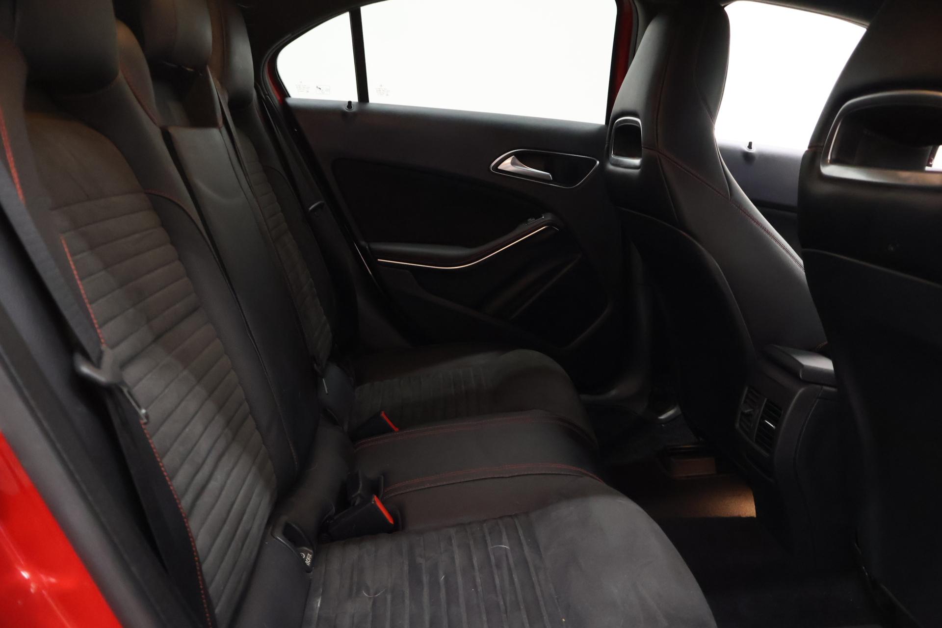 MERCEDES-BENZ A 9