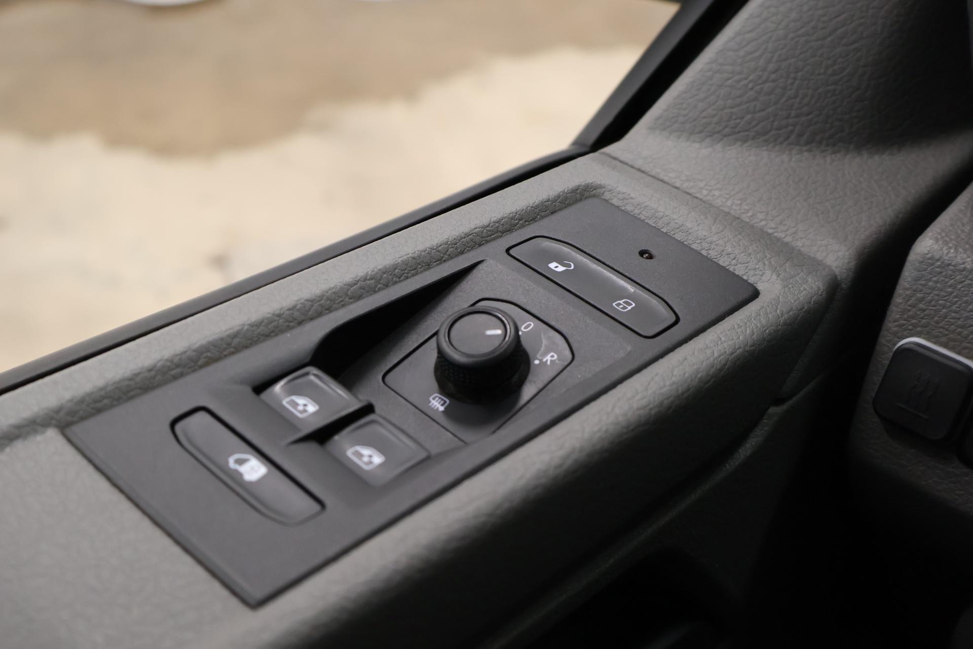 VOLKSWAGEN Transporter 2021
