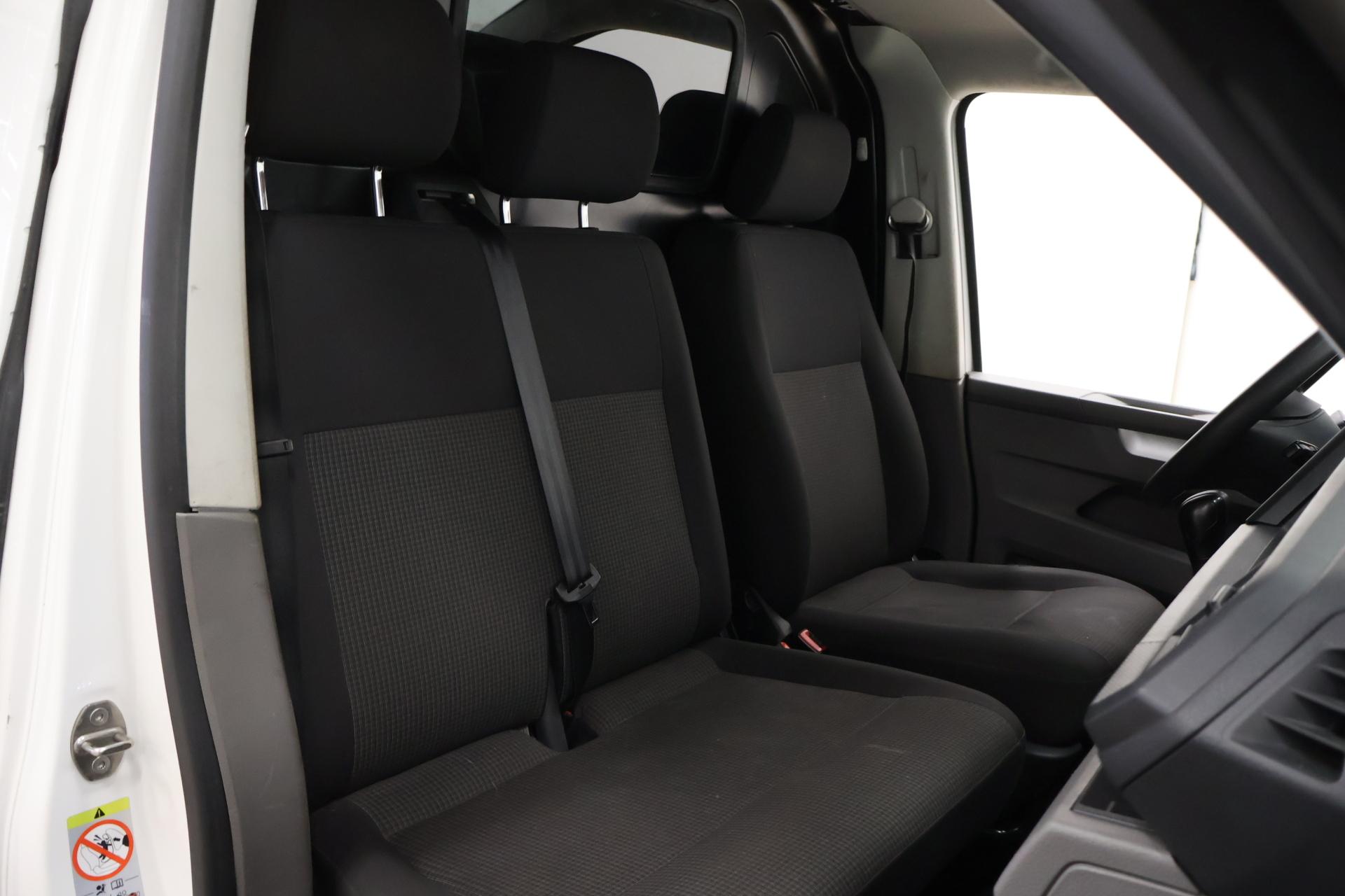 VOLKSWAGEN Transporter 2021