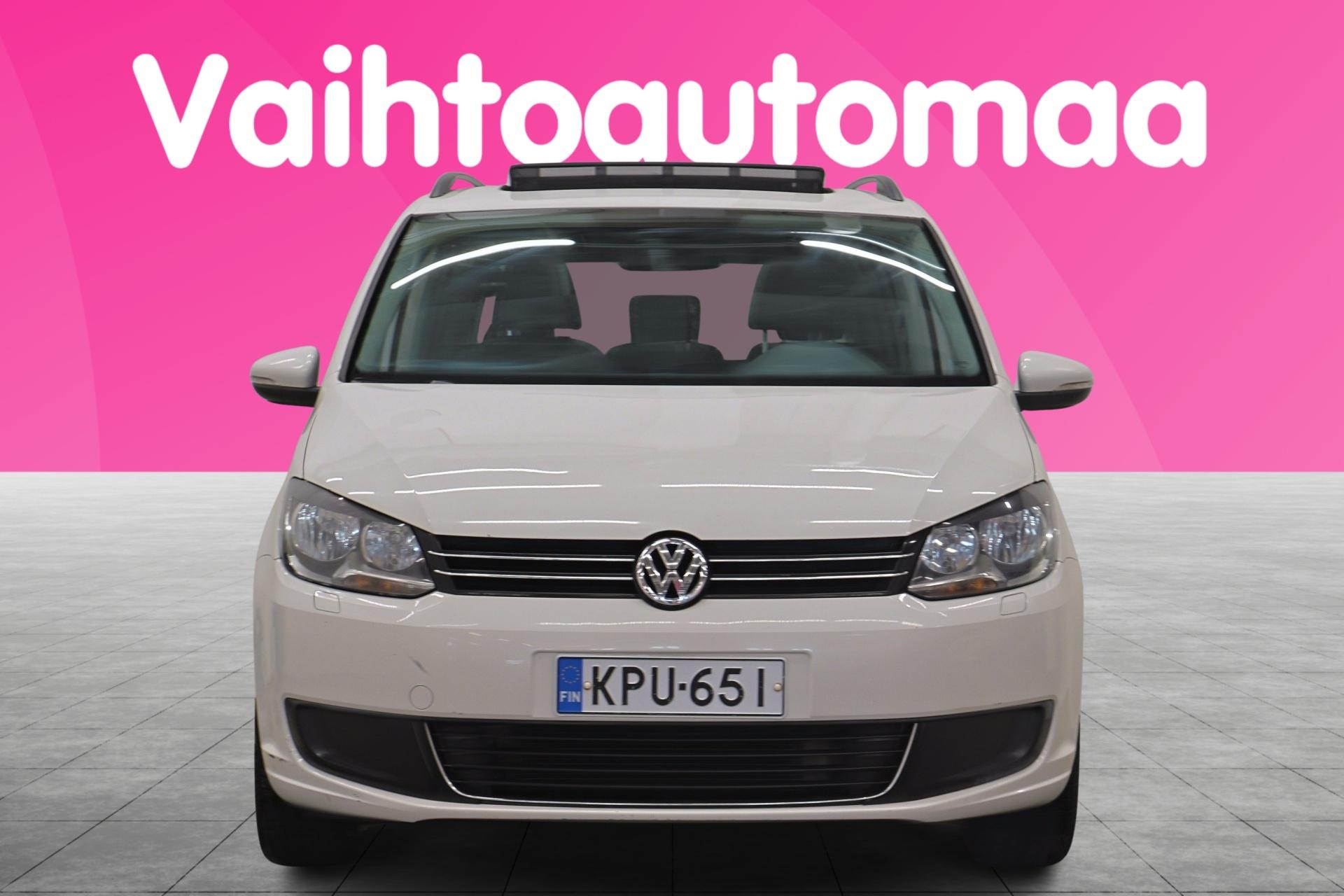 VOLKSWAGEN Touran 2012