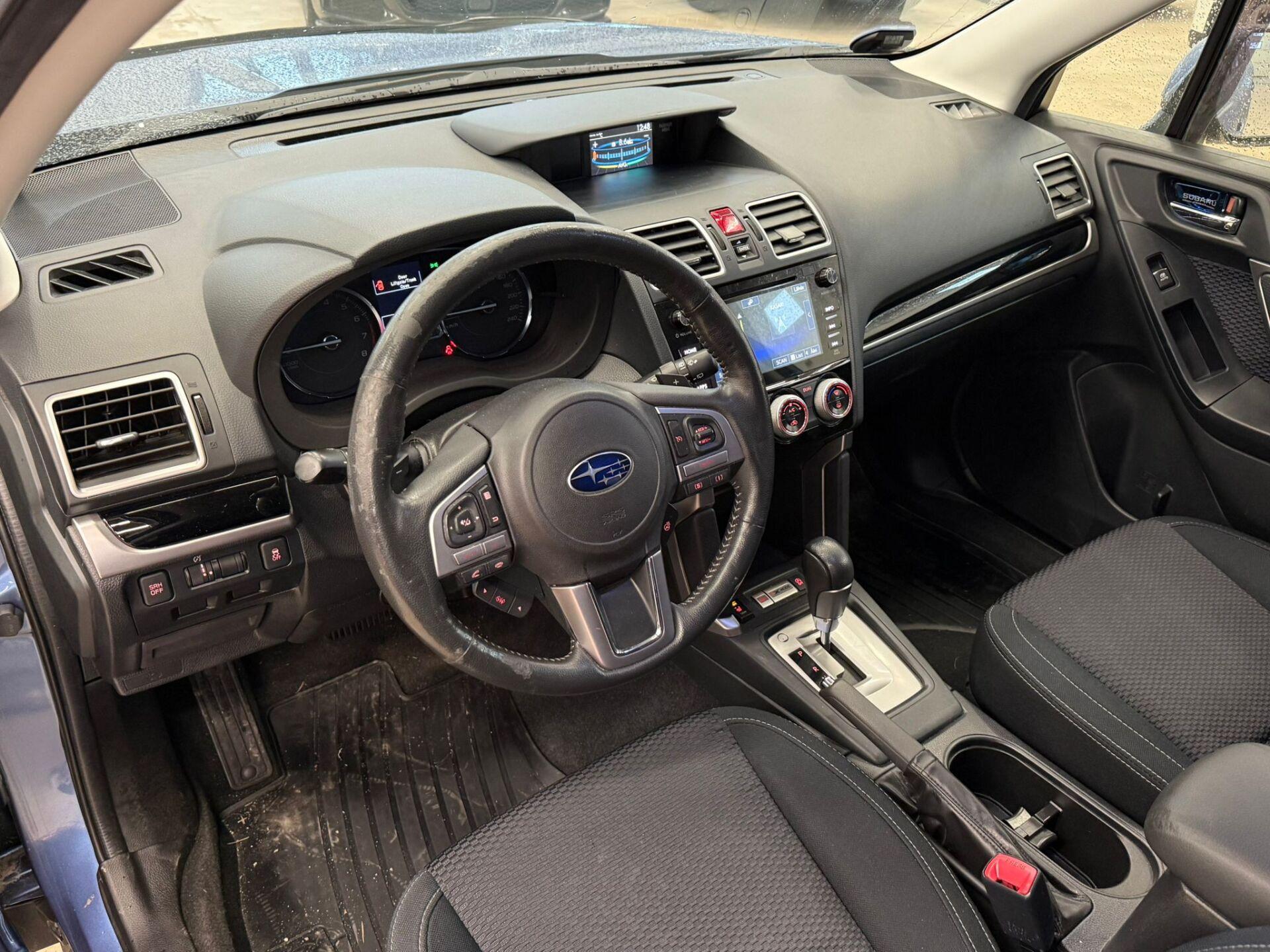 SUBARU Forester 2017