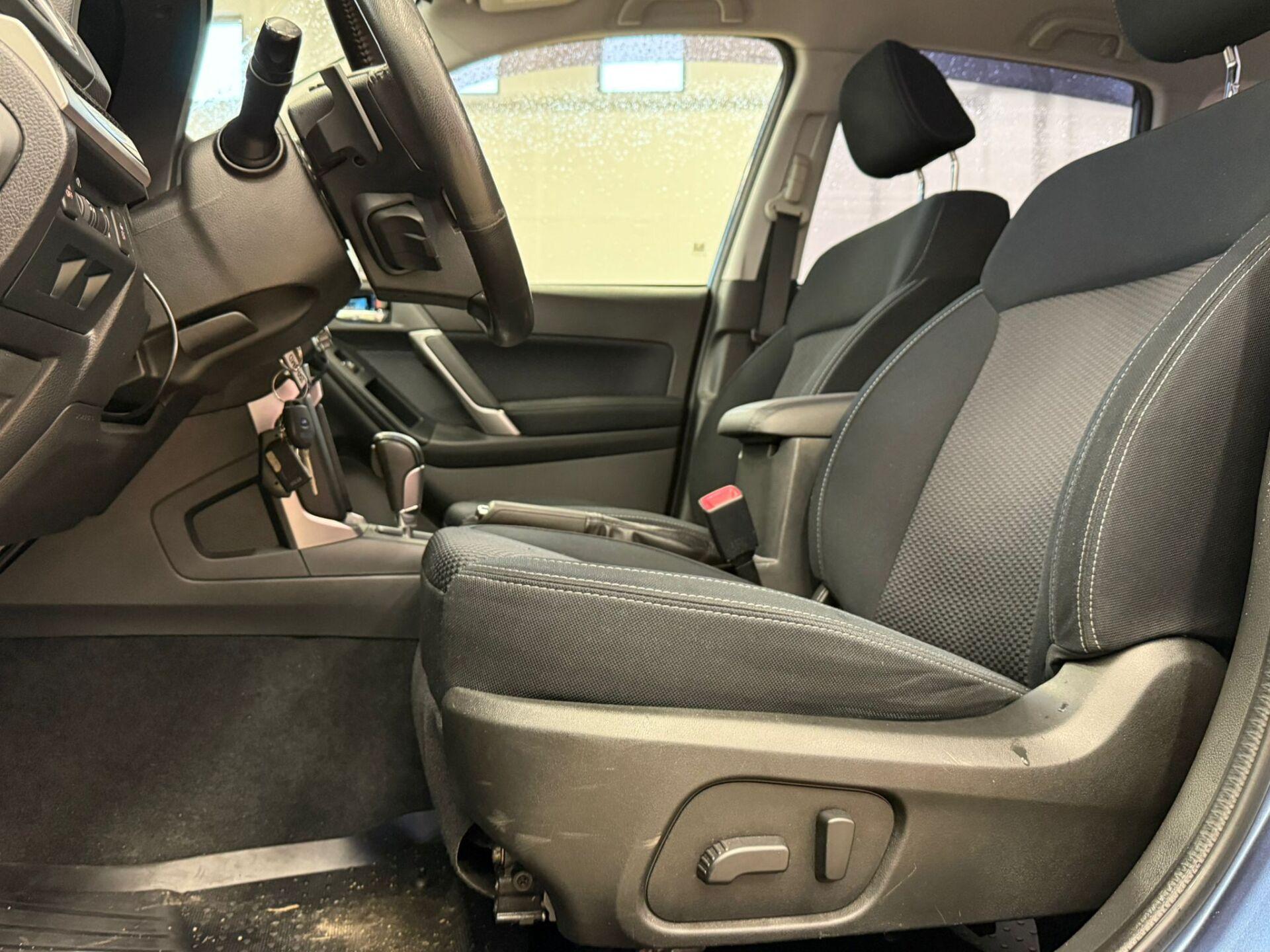 SUBARU Forester 2017