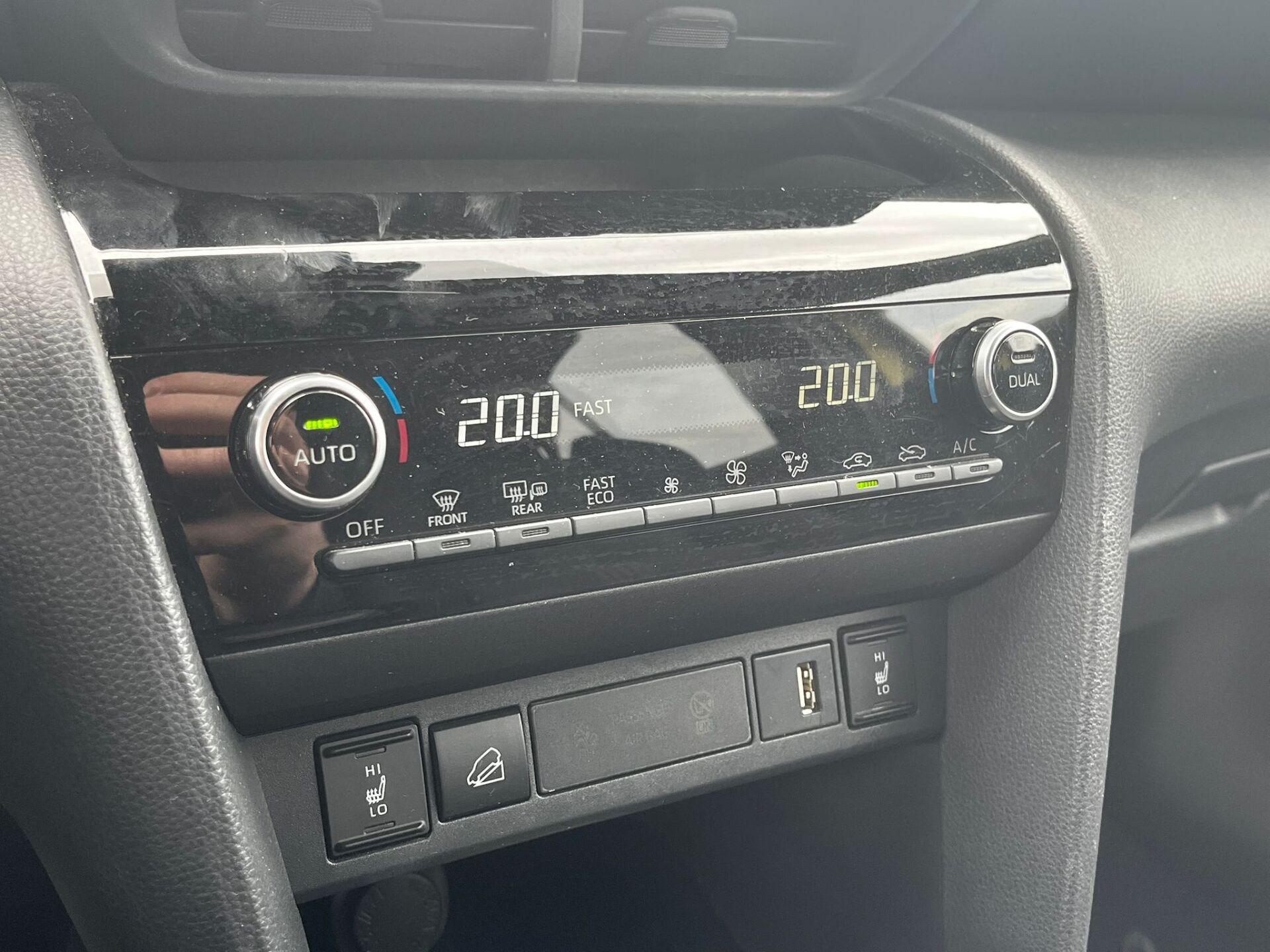 TOYOTA Yaris Cross 2021