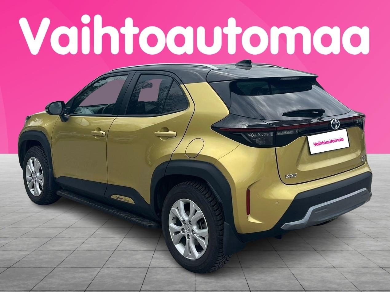 TOYOTA Yaris Cross 2021