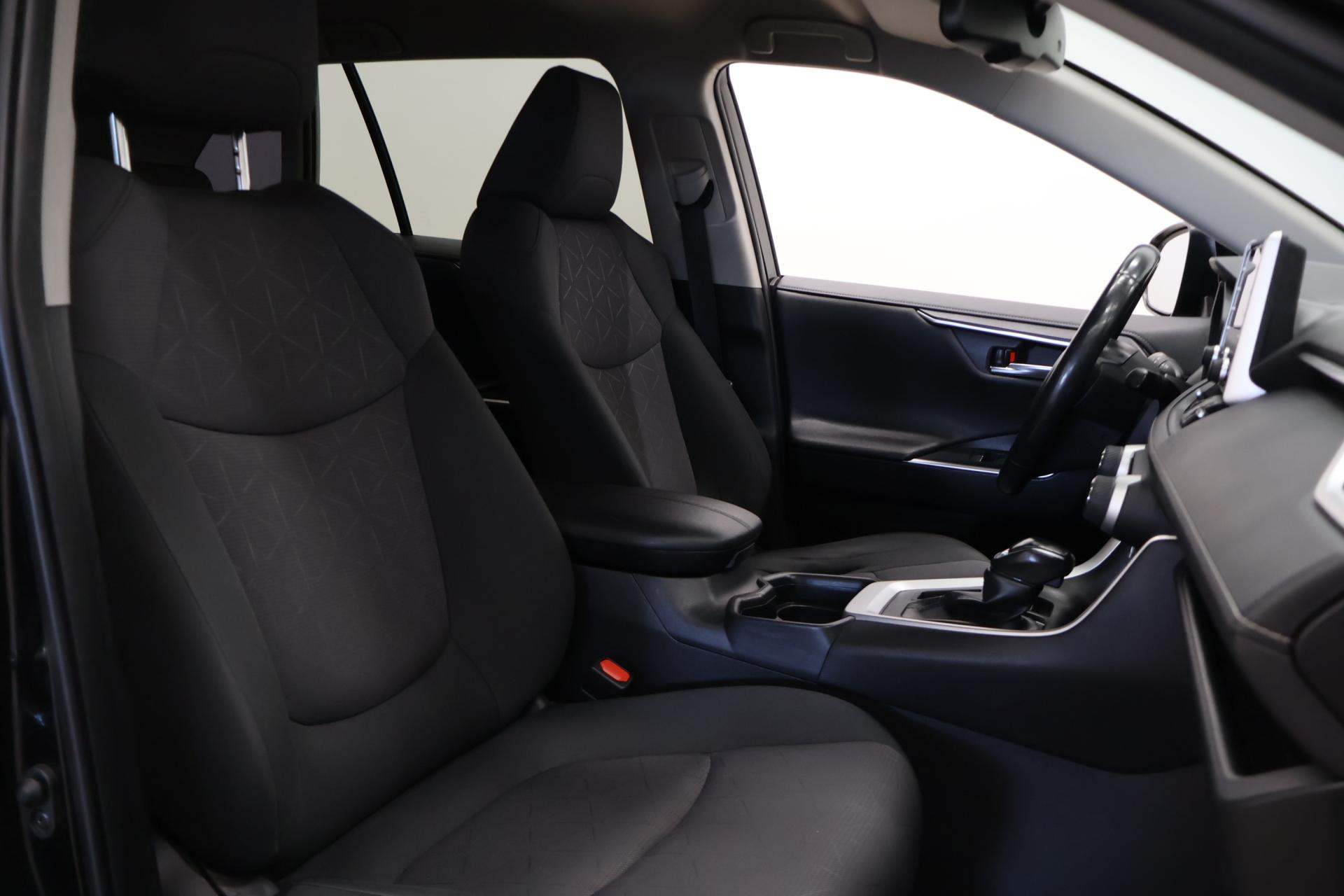 TOYOTA RAV4 2019