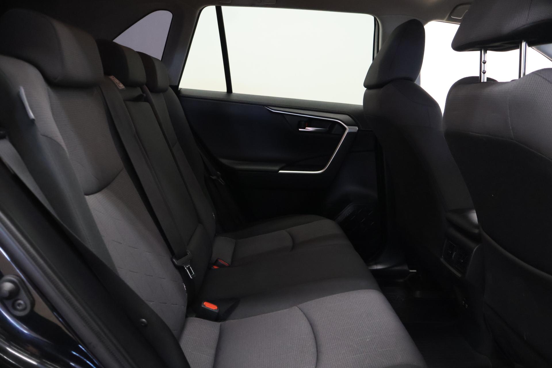 TOYOTA RAV4 2019