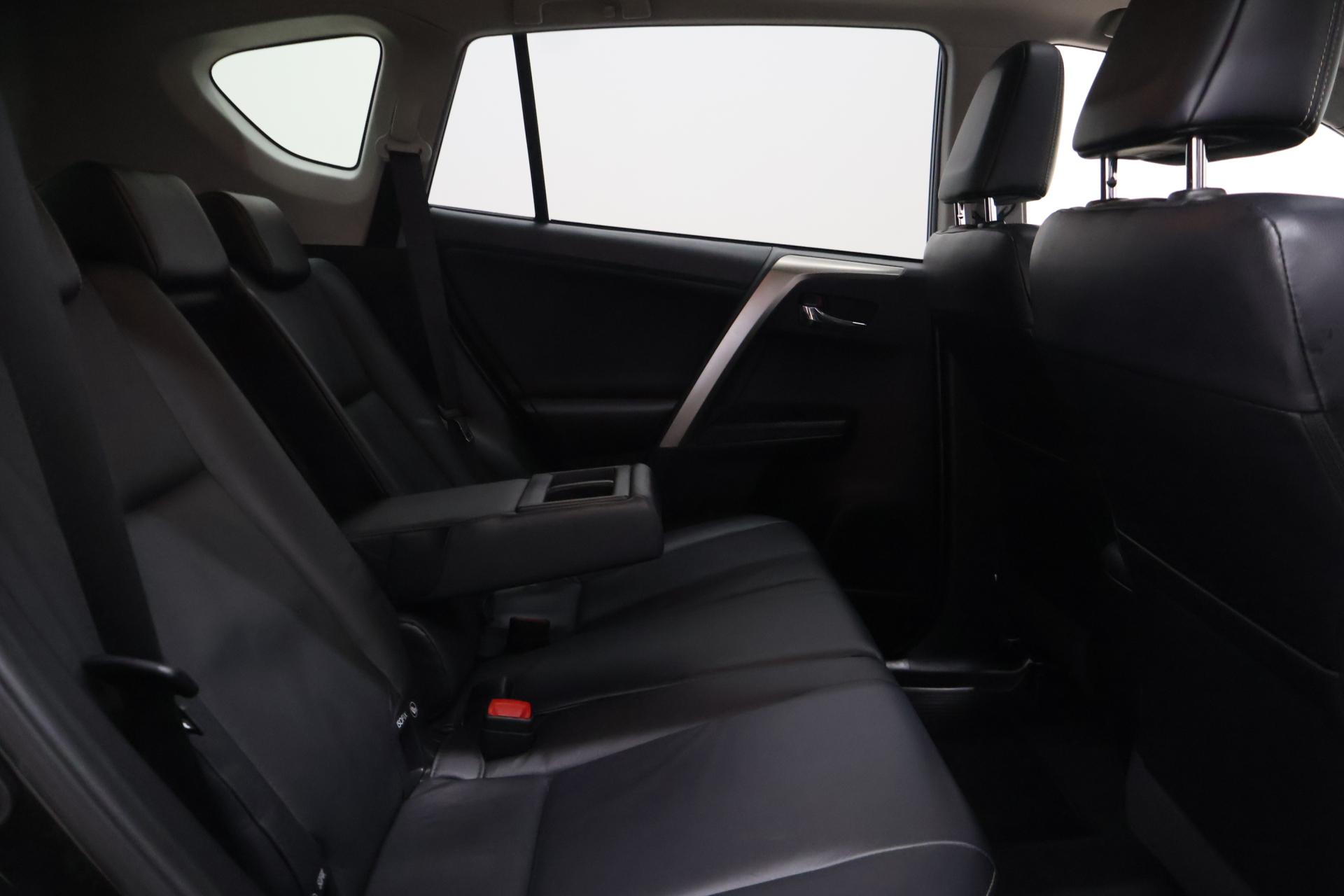 TOYOTA RAV4 2013