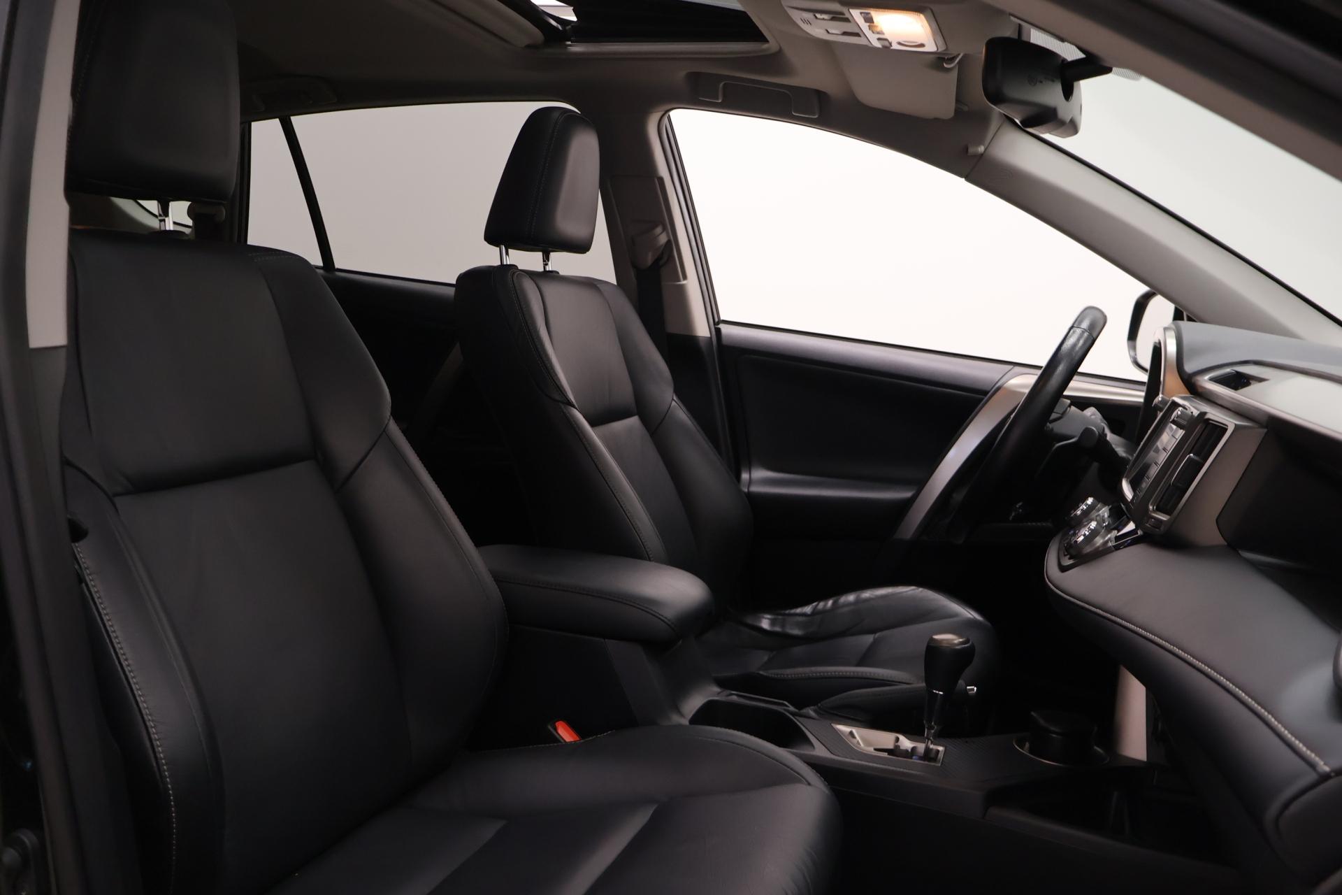 TOYOTA RAV4 2013
