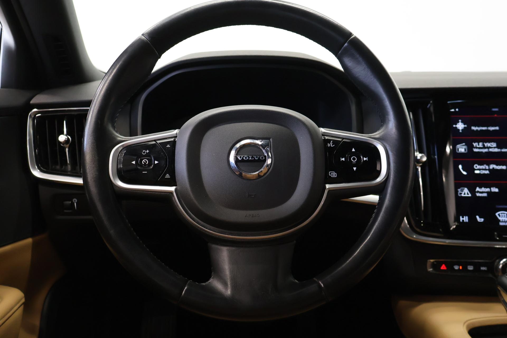 VOLVO V90 Cross Country 2017