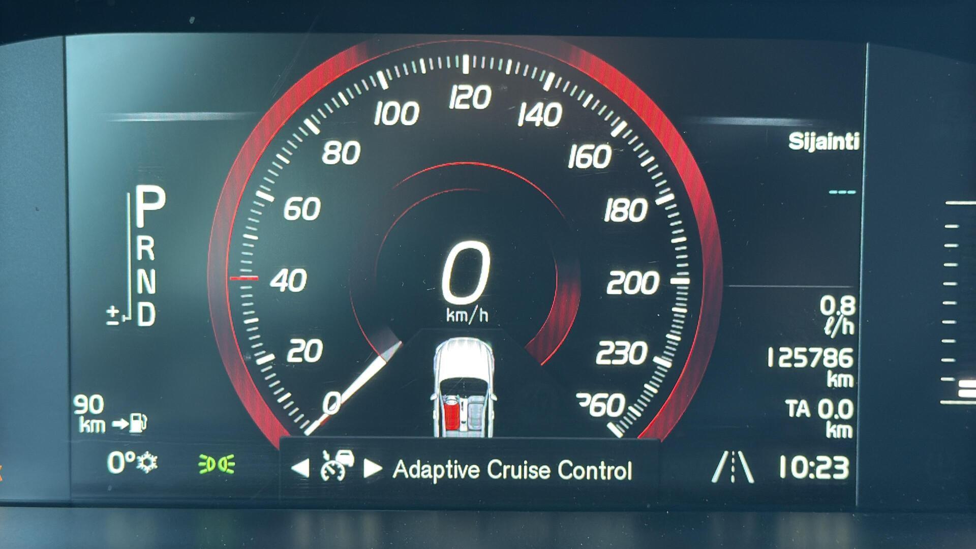 VOLVO V90 Cross Country 2017