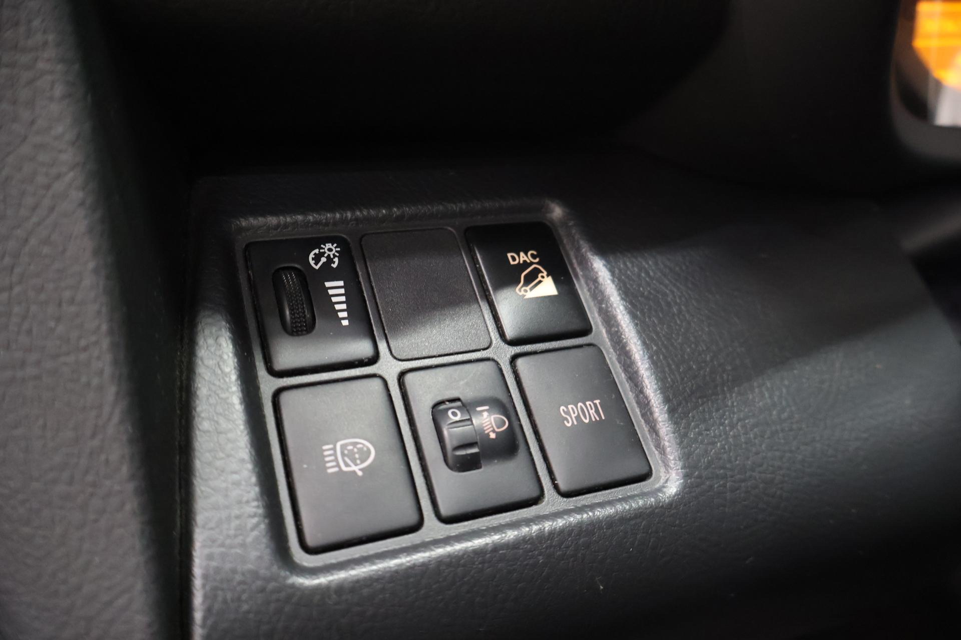 TOYOTA RAV4 10
