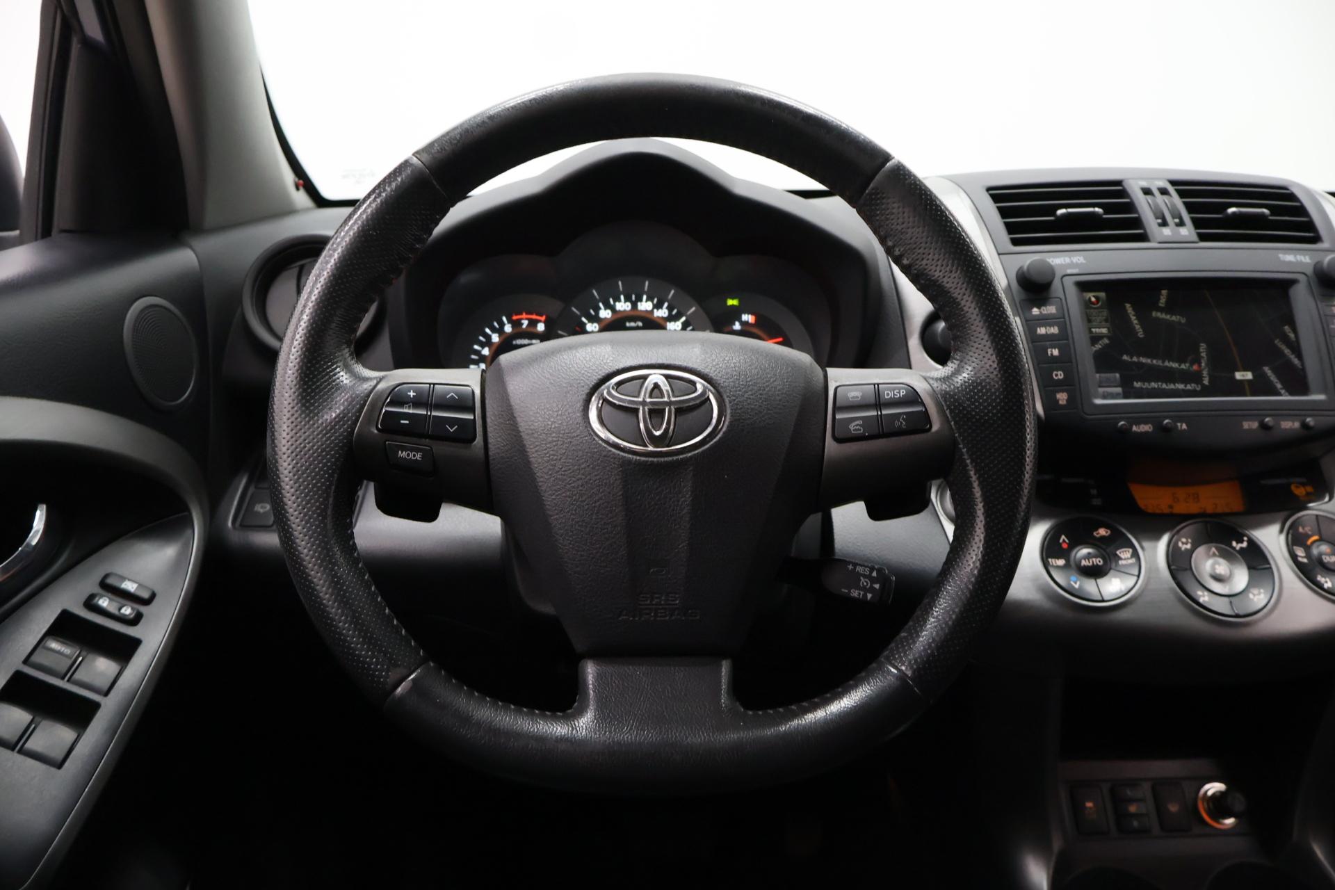 TOYOTA RAV4 12